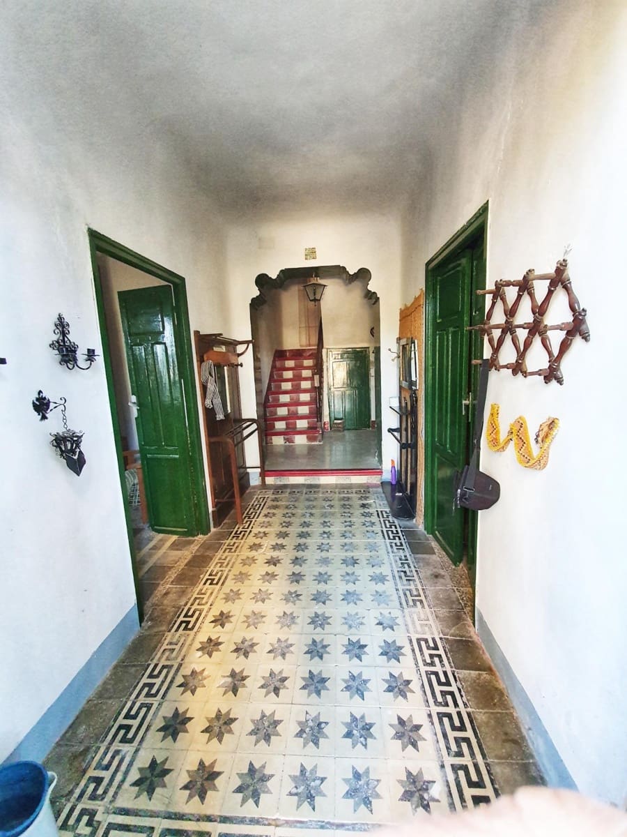 24 soveværelse Finca/Landehus til salg i Albolote med garage - € 1.200.000 (Ref: 8574369)