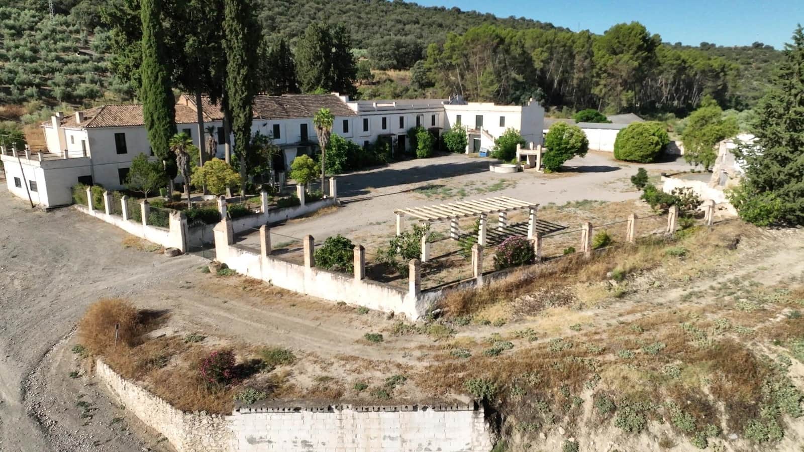 24 soveværelse Finca/Landehus til salg i Albolote med garage - € 1.200.000 (Ref: 8574369)