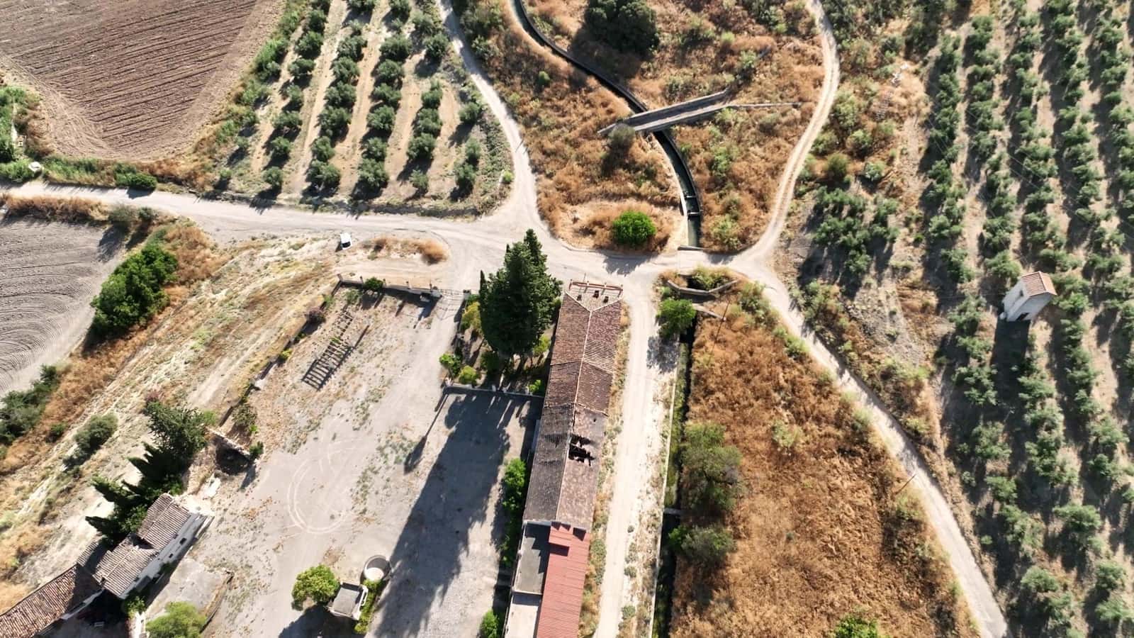 24 soveværelse Finca/Landehus til salg i Albolote med garage - € 1.200.000 (Ref: 8574369)