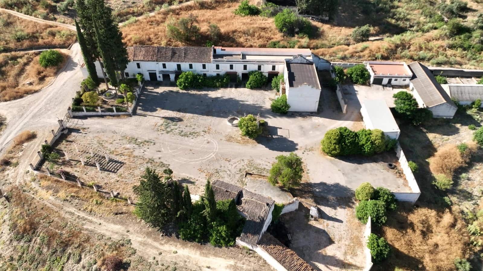 24 soveværelse Finca/Landehus til salg i Albolote med garage - € 1.200.000 (Ref: 8574369)