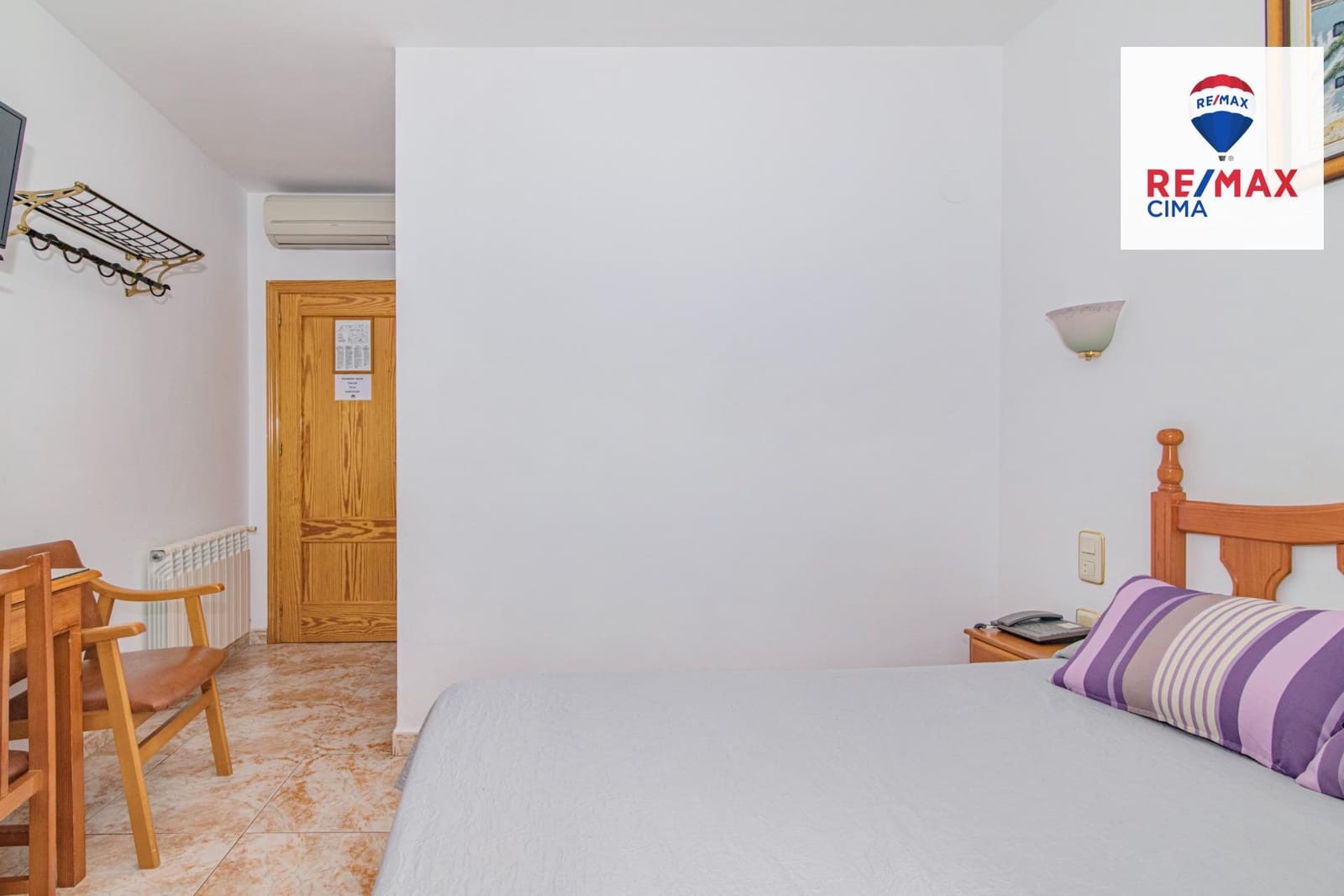 27 Zimmer Hotel zu verkaufen in Cortes y Graena mit Garage - 550.000 € (Ref: 8574370)