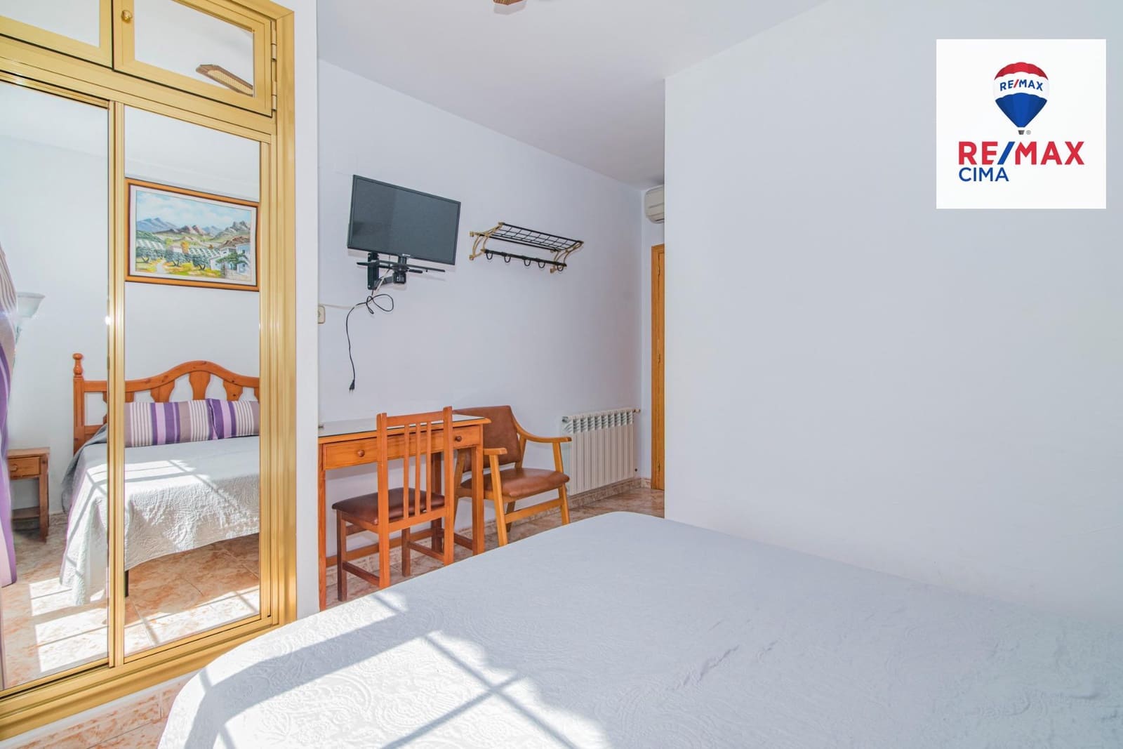27 Zimmer Hotel zu verkaufen in Cortes y Graena mit Garage - 550.000 € (Ref: 8574370)