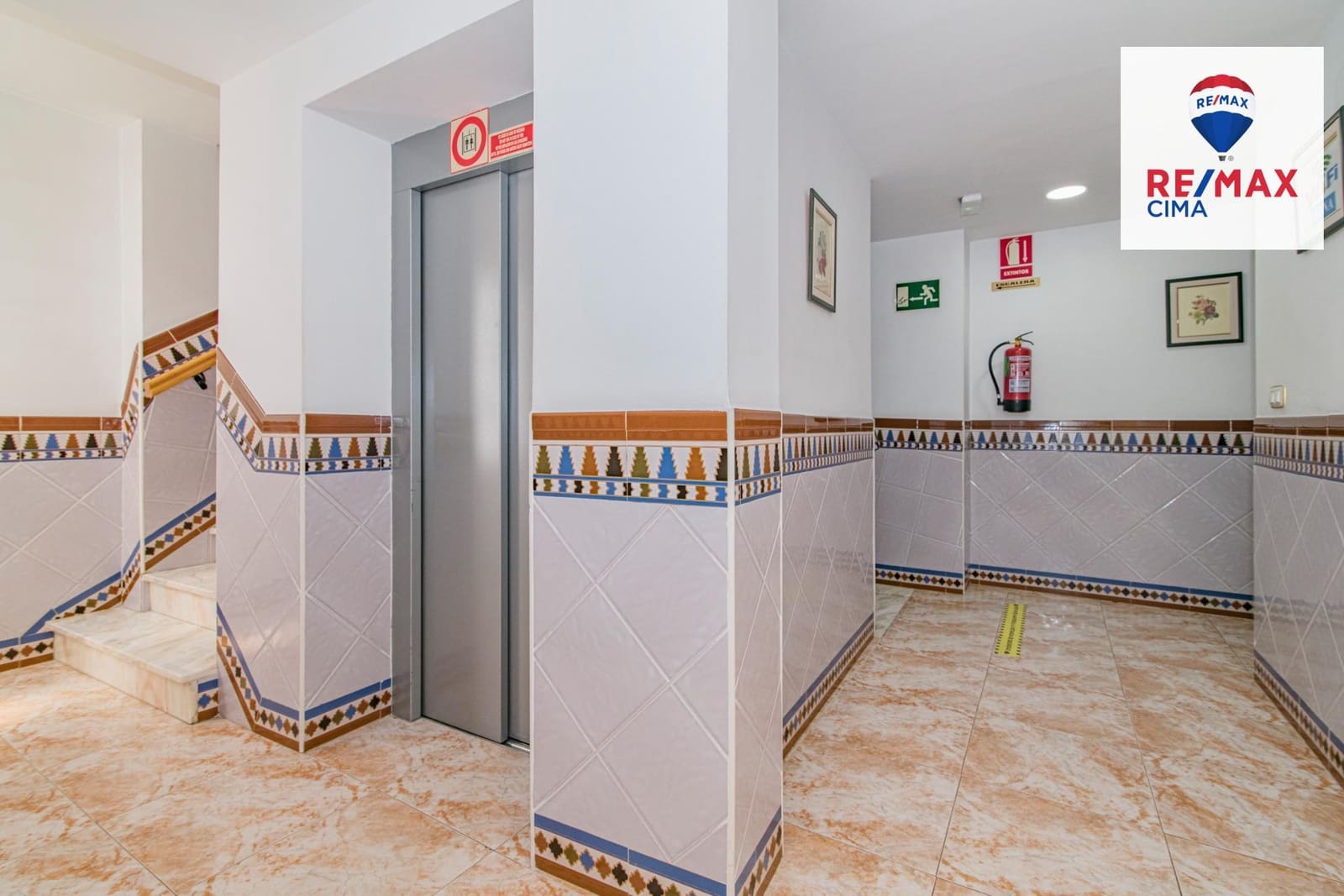 27 Zimmer Hotel zu verkaufen in Cortes y Graena mit Garage - 550.000 € (Ref: 8574370)
