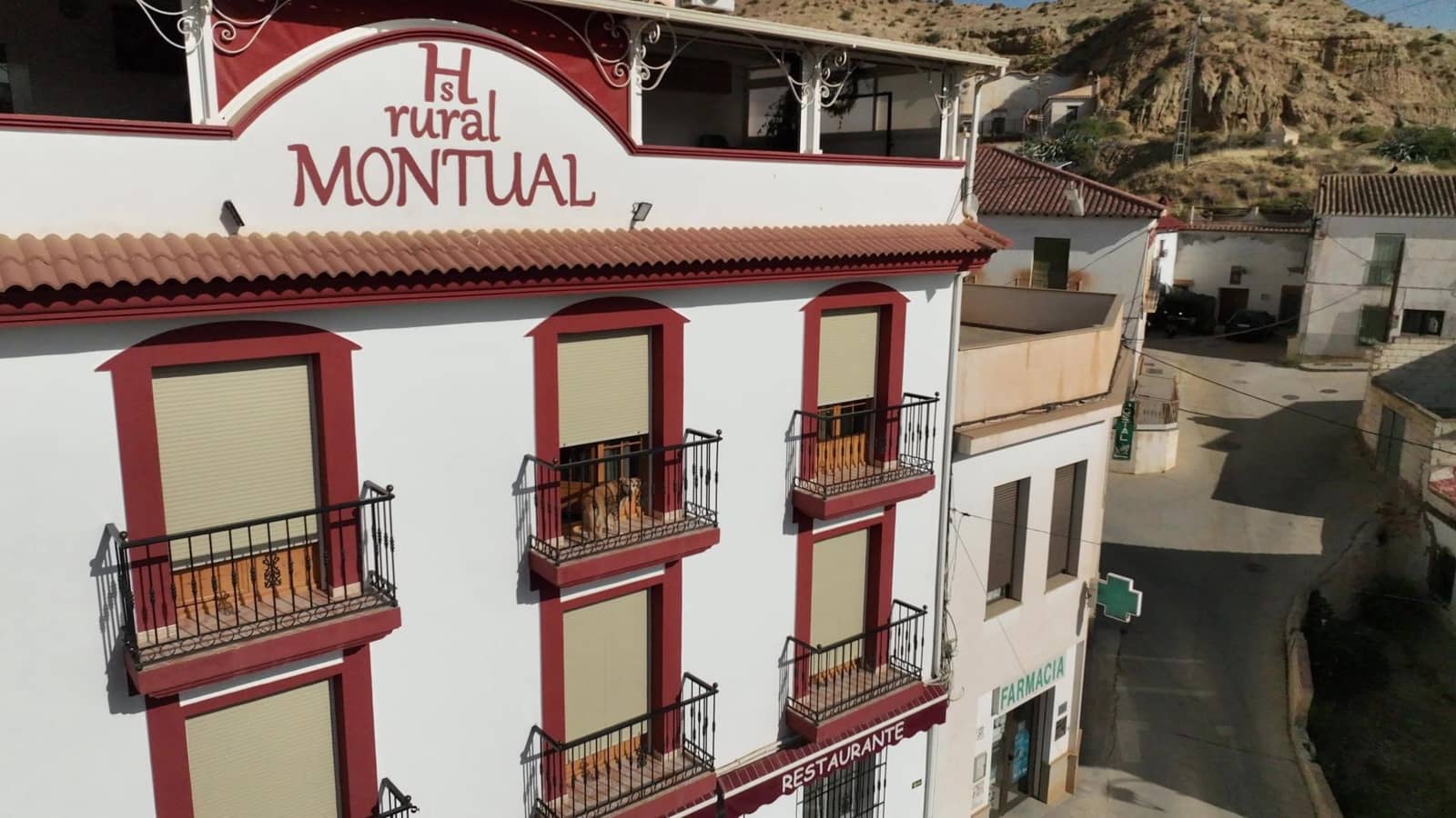 27 Zimmer Hotel zu verkaufen in Cortes y Graena mit Garage - 550.000 € (Ref: 8574370)
