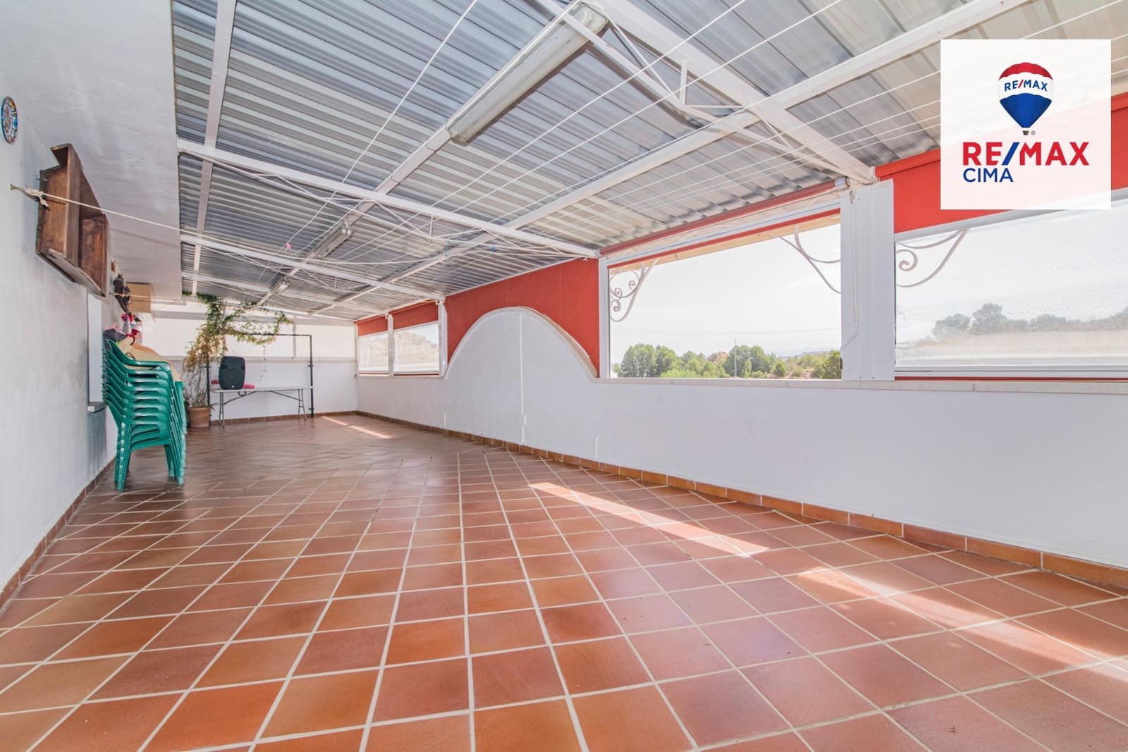 27 Zimmer Hotel zu verkaufen in Cortes y Graena mit Garage - 550.000 € (Ref: 8574370)