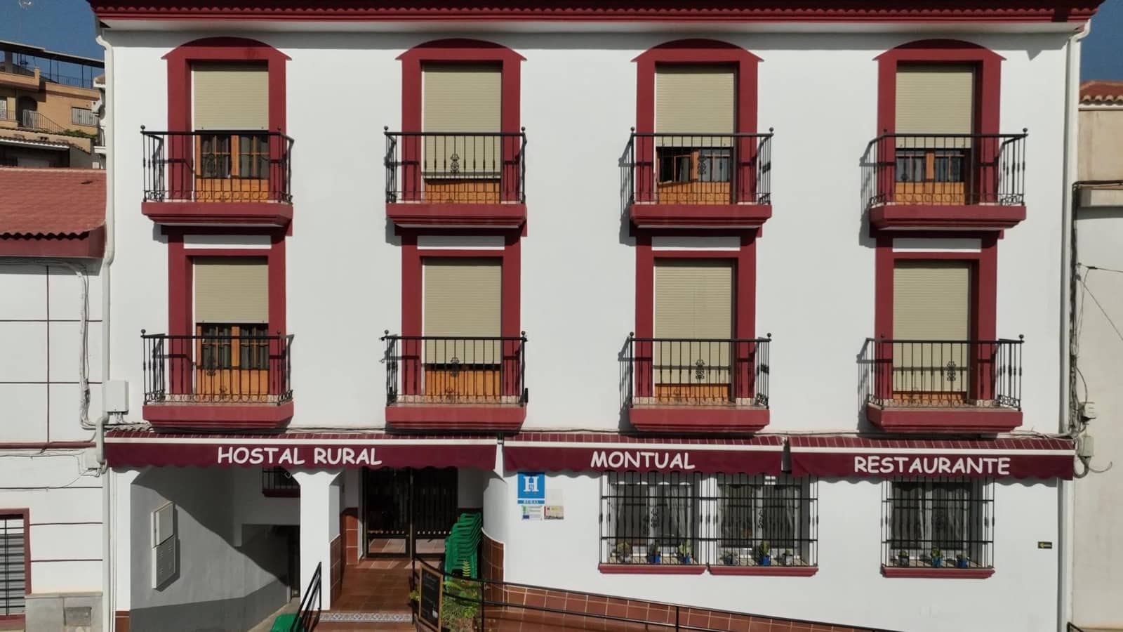 27 Zimmer Hotel zu verkaufen in Cortes y Graena mit Garage - 550.000 € (Ref: 8574370)