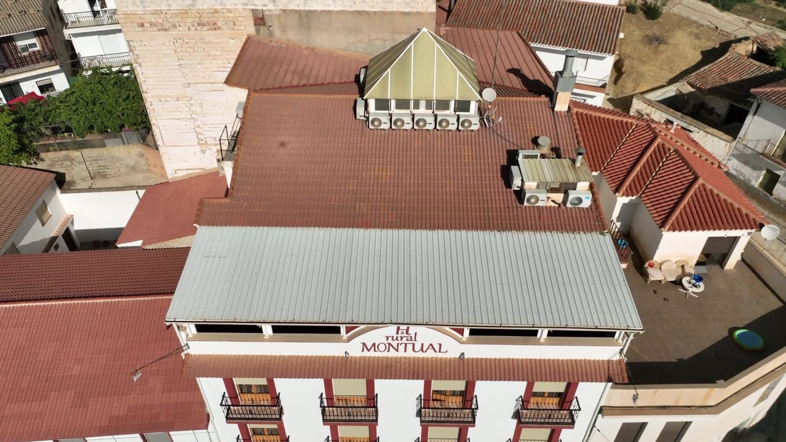 27 Zimmer Hotel zu verkaufen in Cortes y Graena mit Garage - 550.000 € (Ref: 8574370)