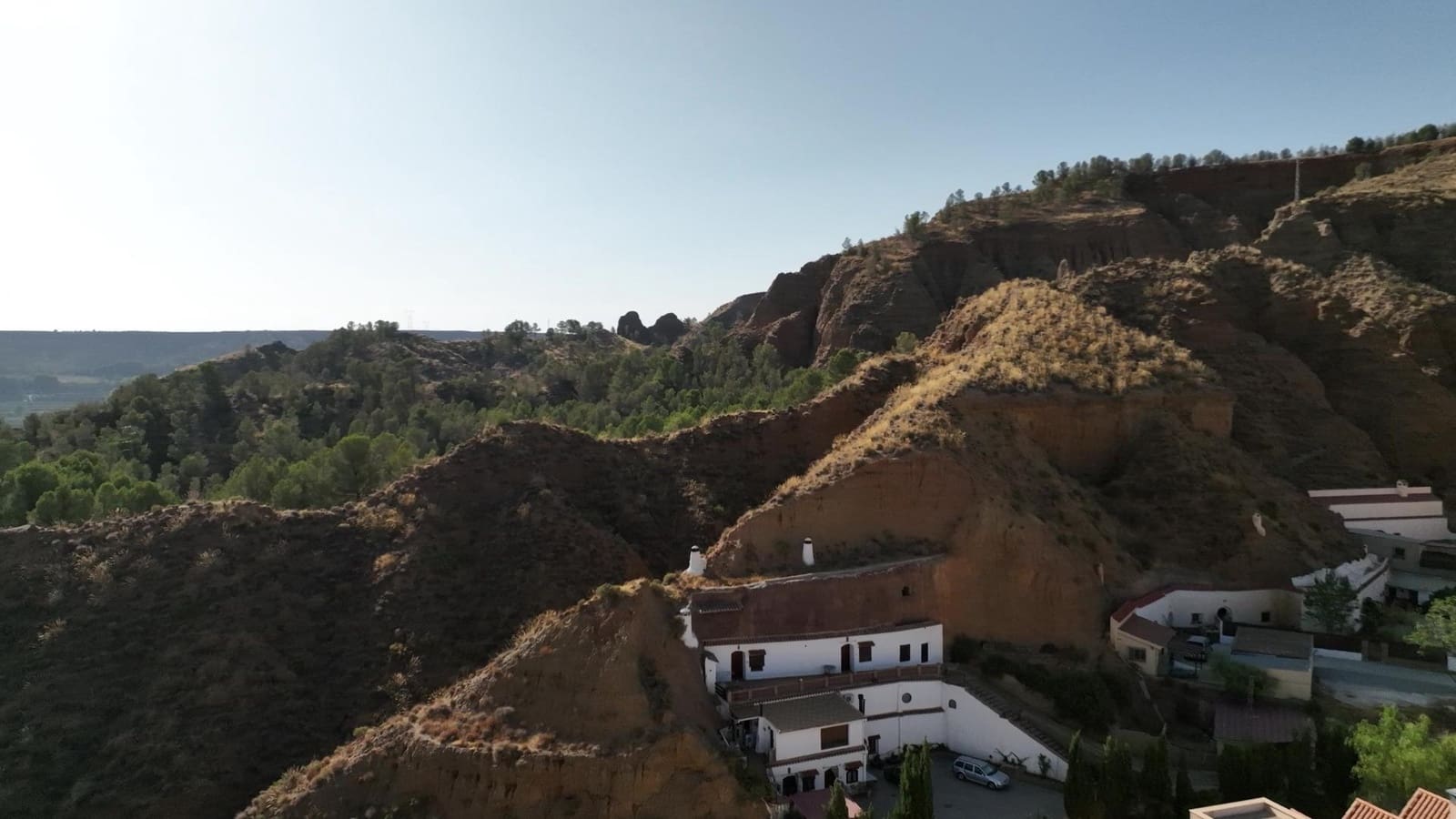 27 Zimmer Hotel zu verkaufen in Cortes y Graena mit Garage - 550.000 € (Ref: 8574370)