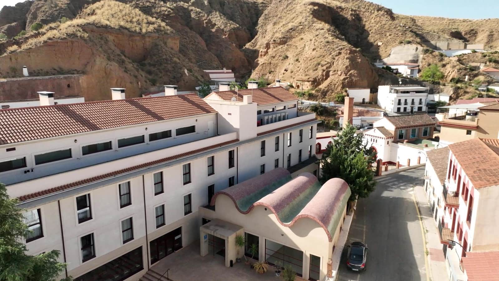 27 Zimmer Hotel zu verkaufen in Cortes y Graena mit Garage - 550.000 € (Ref: 8574370)