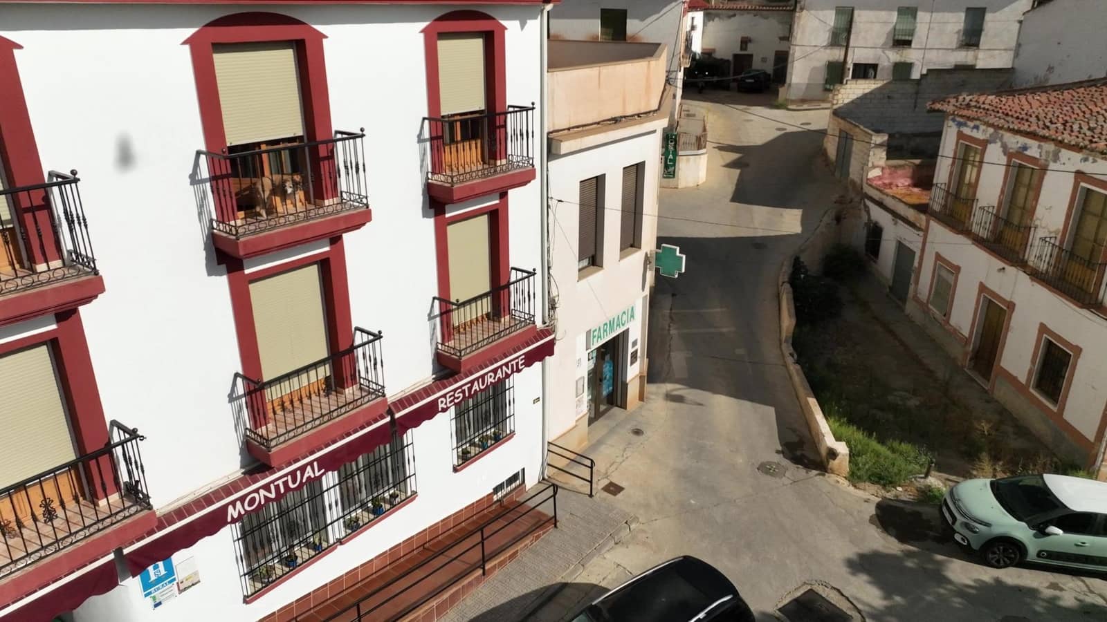 27 Zimmer Hotel zu verkaufen in Cortes y Graena mit Garage - 550.000 € (Ref: 8574370)