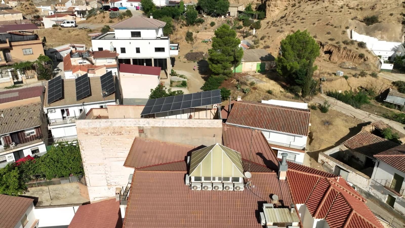 27 Zimmer Hotel zu verkaufen in Cortes y Graena mit Garage - 550.000 € (Ref: 8574370)