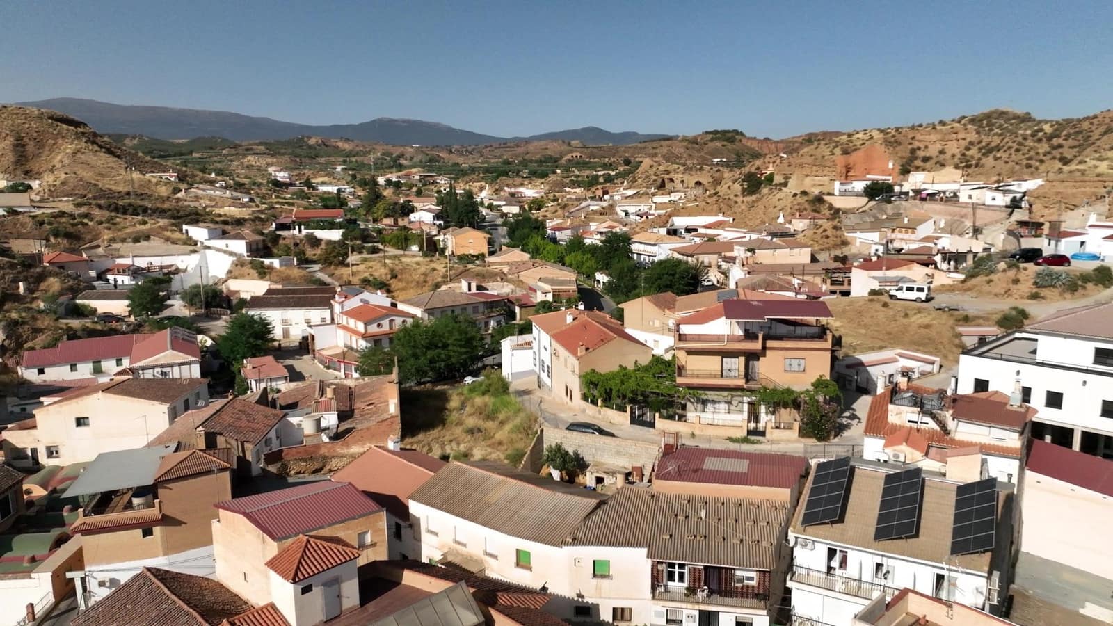 27 Zimmer Hotel zu verkaufen in Cortes y Graena mit Garage - 550.000 € (Ref: 8574370)