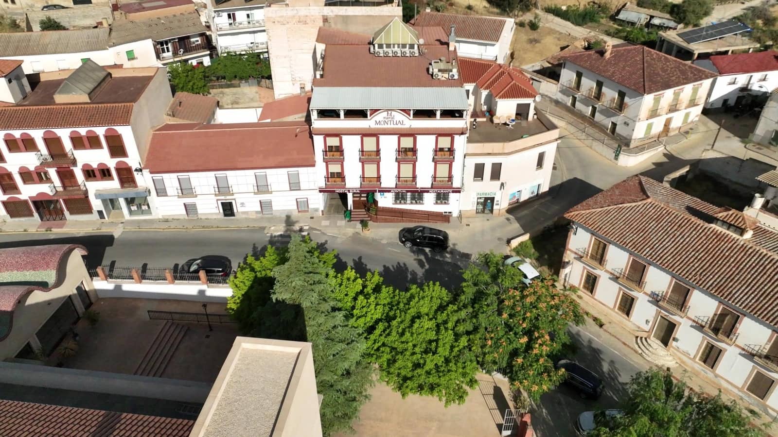 27 Zimmer Hotel zu verkaufen in Cortes y Graena mit Garage - 550.000 € (Ref: 8574370)
