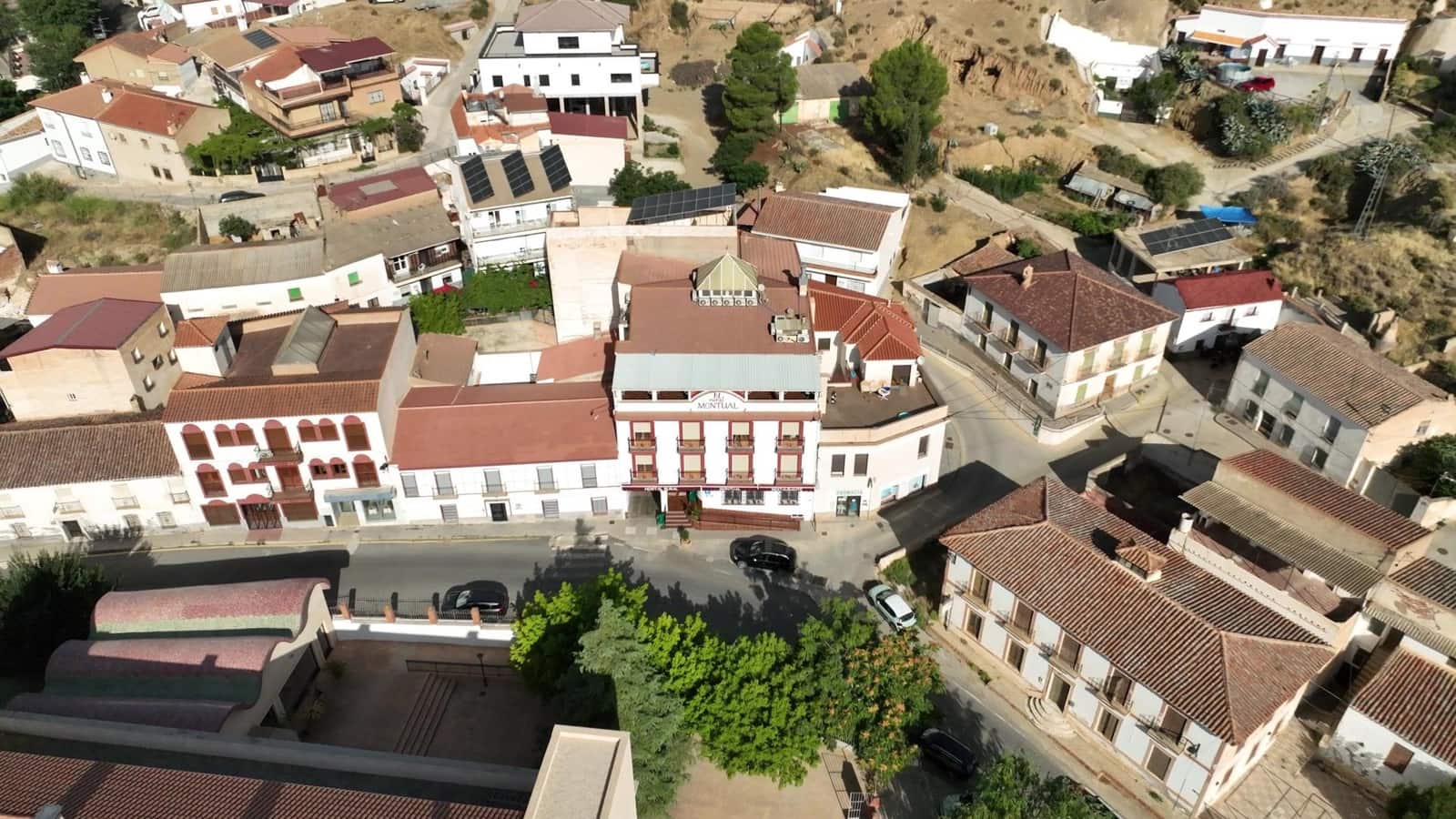 27 Zimmer Hotel zu verkaufen in Cortes y Graena mit Garage - 550.000 € (Ref: 8574370)