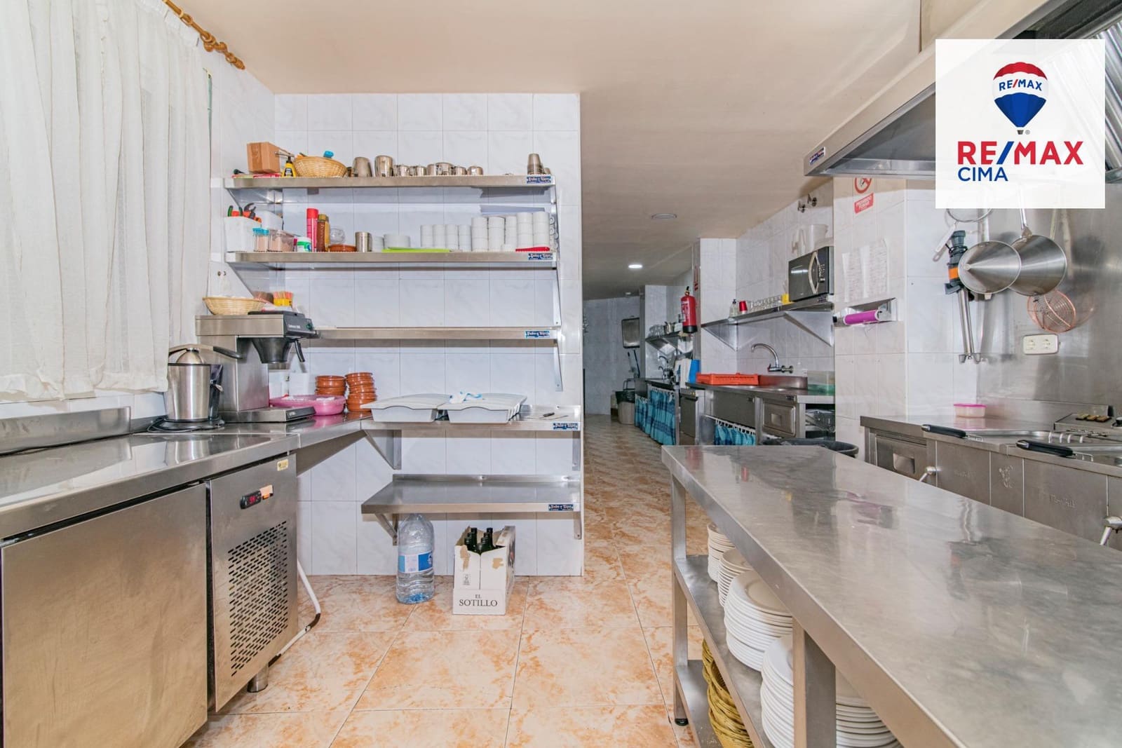 27 Zimmer Hotel zu verkaufen in Cortes y Graena mit Garage - 550.000 € (Ref: 8574370)