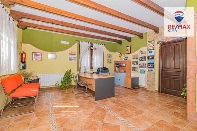 30 bedroom Hotel for sale in Benalúa de Guadix with pool garage - € 2,999,999 (Ref: 8626710)