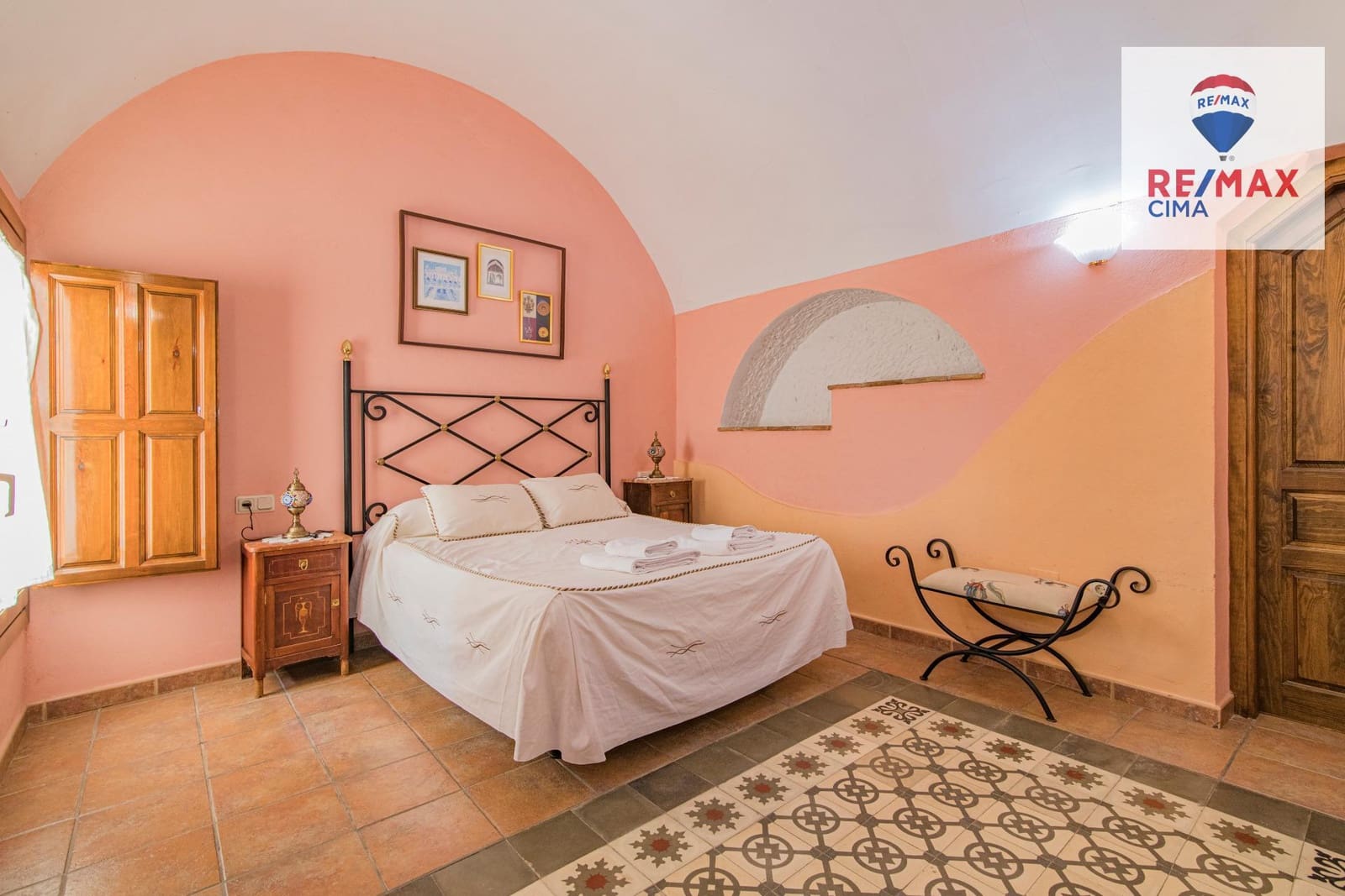 30 bedroom Hotel for sale in Benalua de Guadix with pool garage - € 2,999,999 (Ref: 8626710)