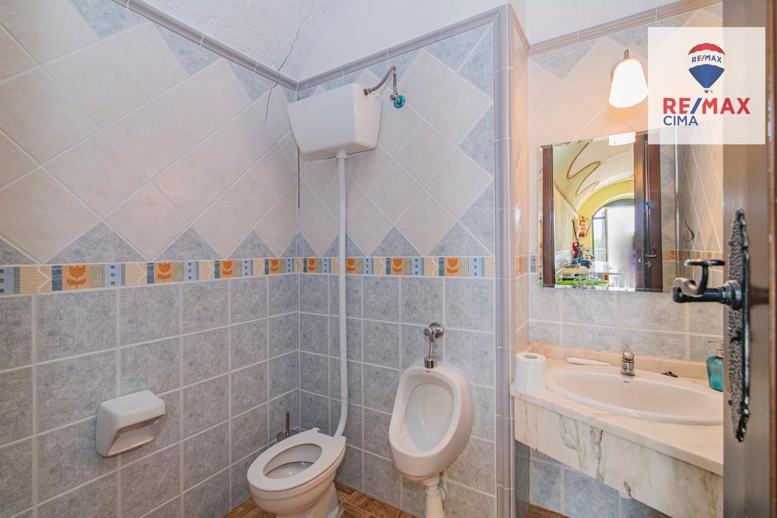 30 bedroom Hotel for sale in Benalua de Guadix with pool garage - € 2,999,999 (Ref: 8626710)