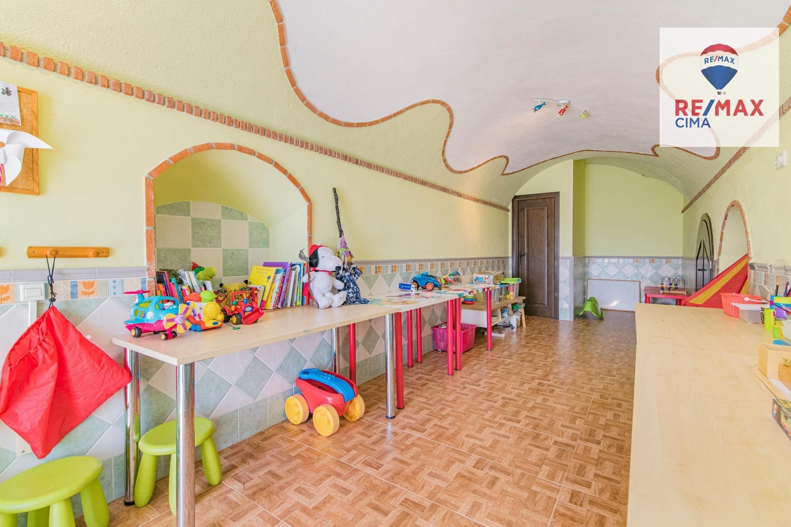 30 bedroom Hotel for sale in Benalua de Guadix with pool garage - € 2,999,999 (Ref: 8626710)