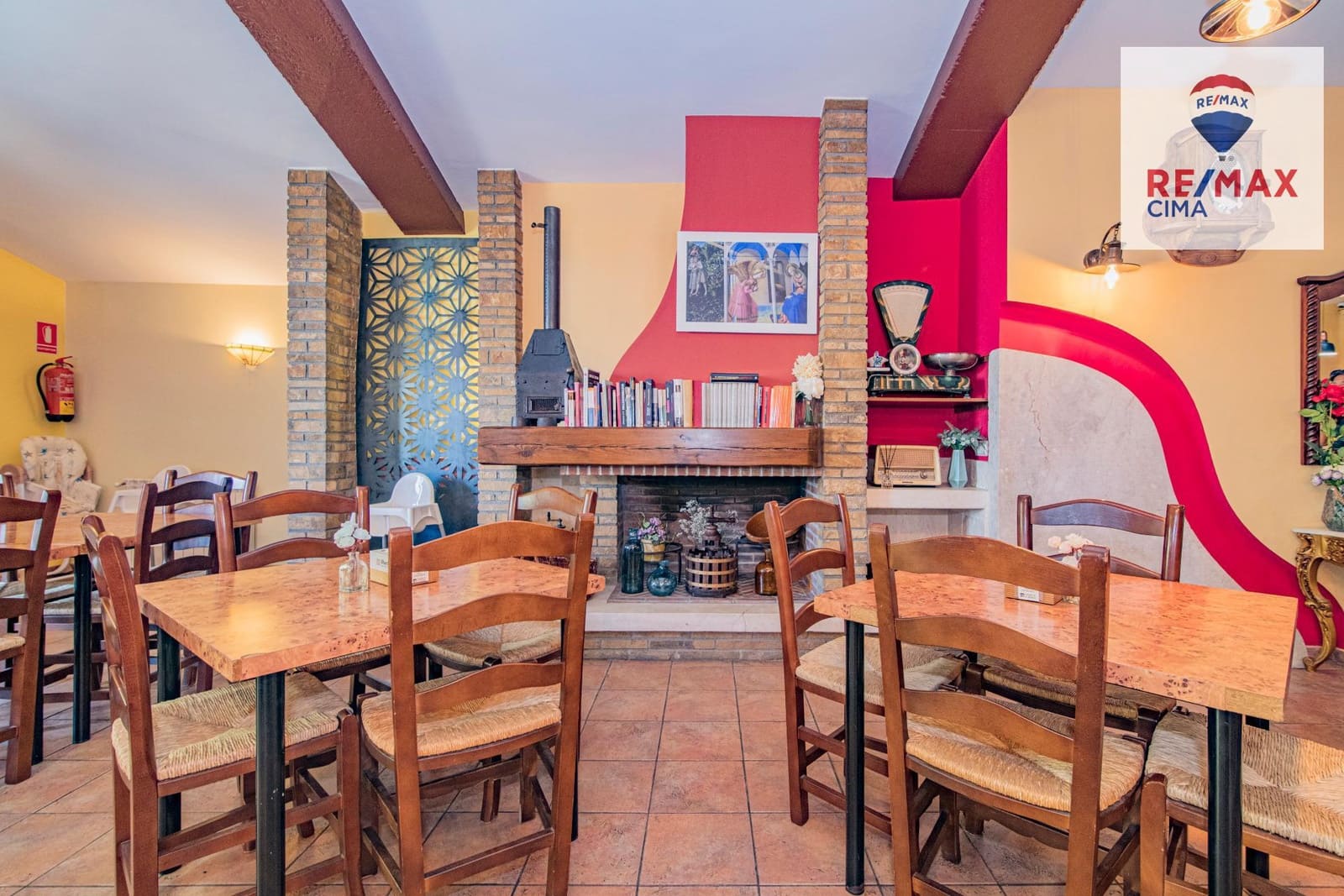 30 bedroom Hotel for sale in Benalua de Guadix with pool garage - € 2,999,999 (Ref: 8626710)