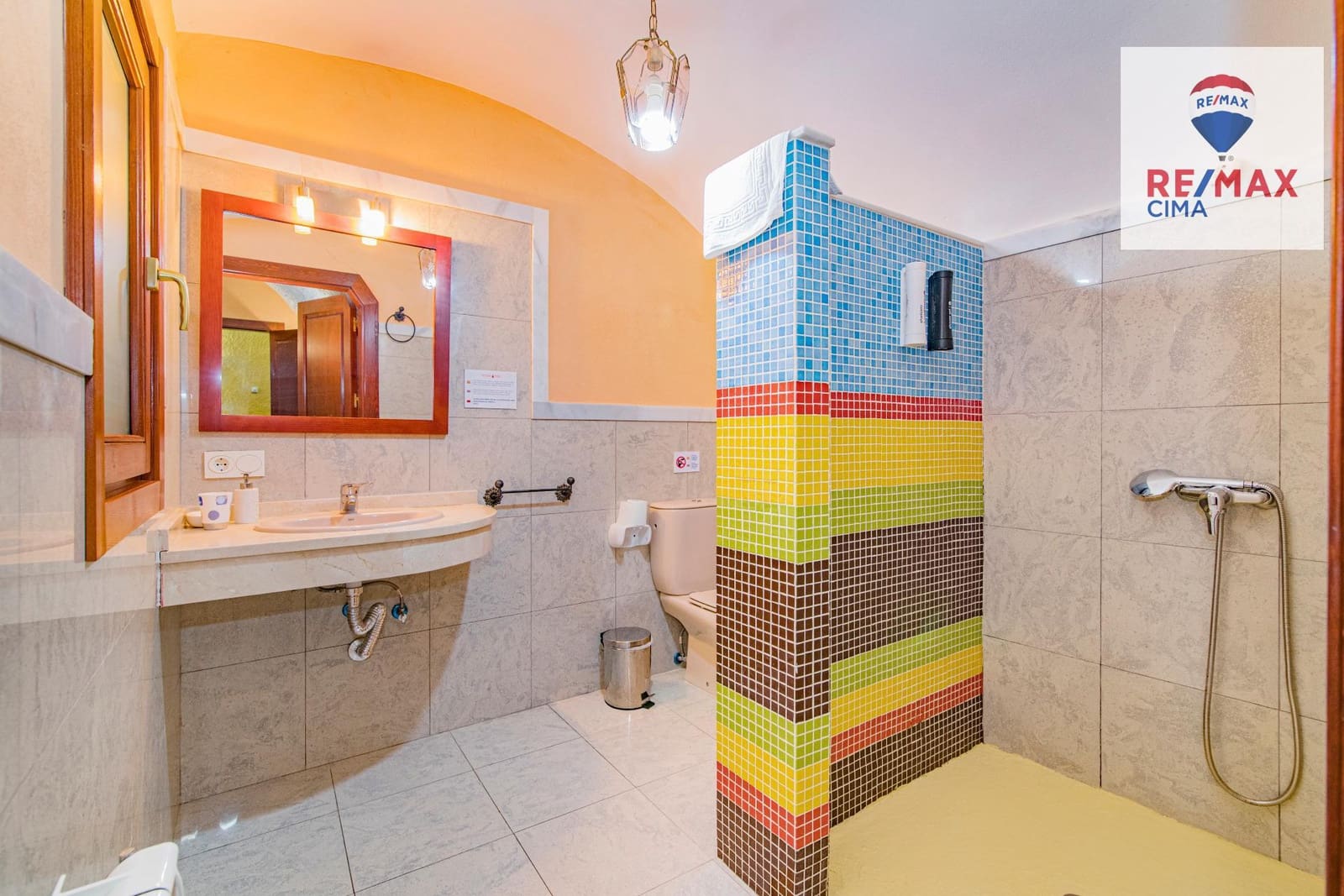 30 bedroom Hotel for sale in Benalua de Guadix with pool garage - € 2,999,999 (Ref: 8626710)