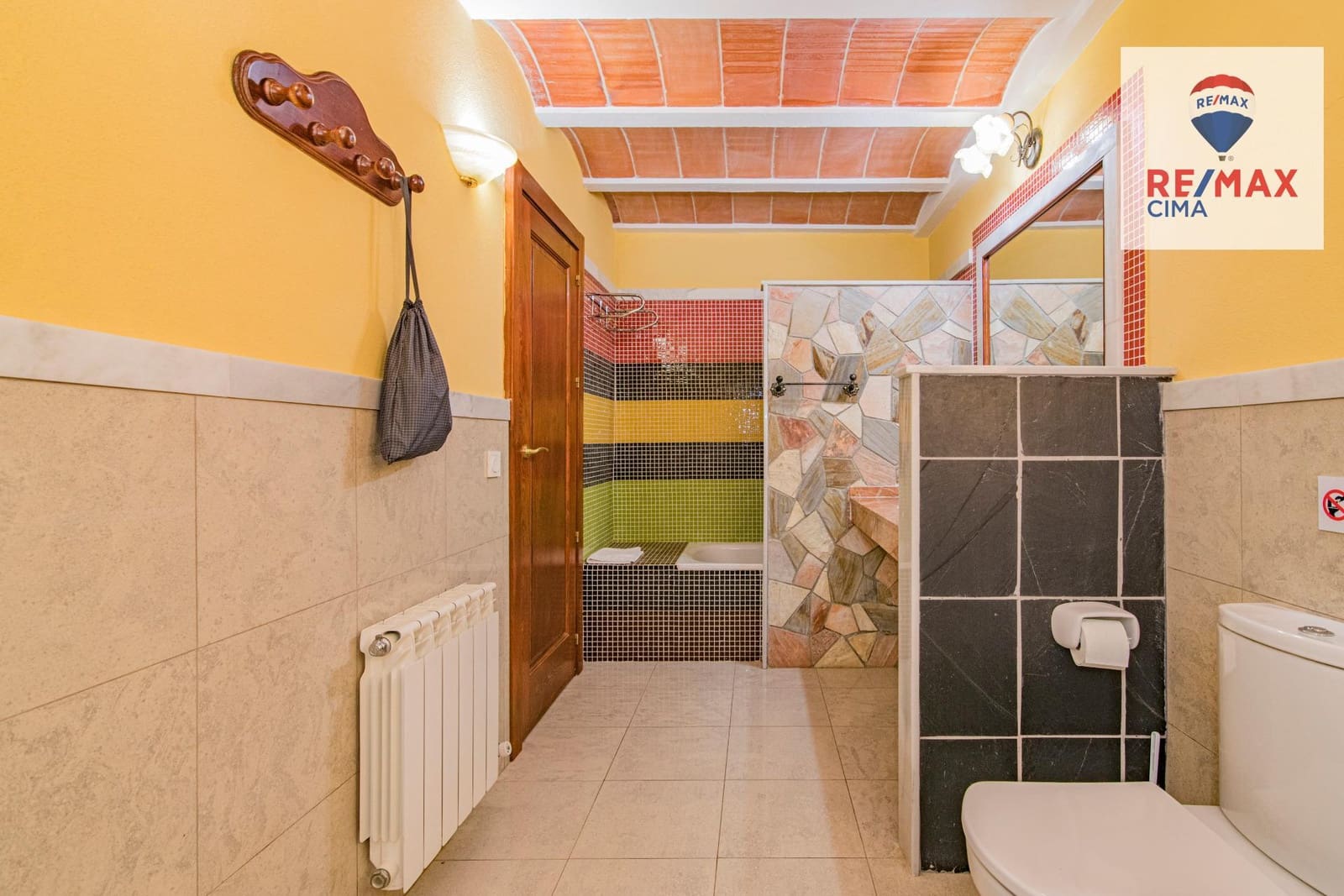 30 bedroom Hotel for sale in Benalua de Guadix with pool garage - € 2,999,999 (Ref: 8626710)
