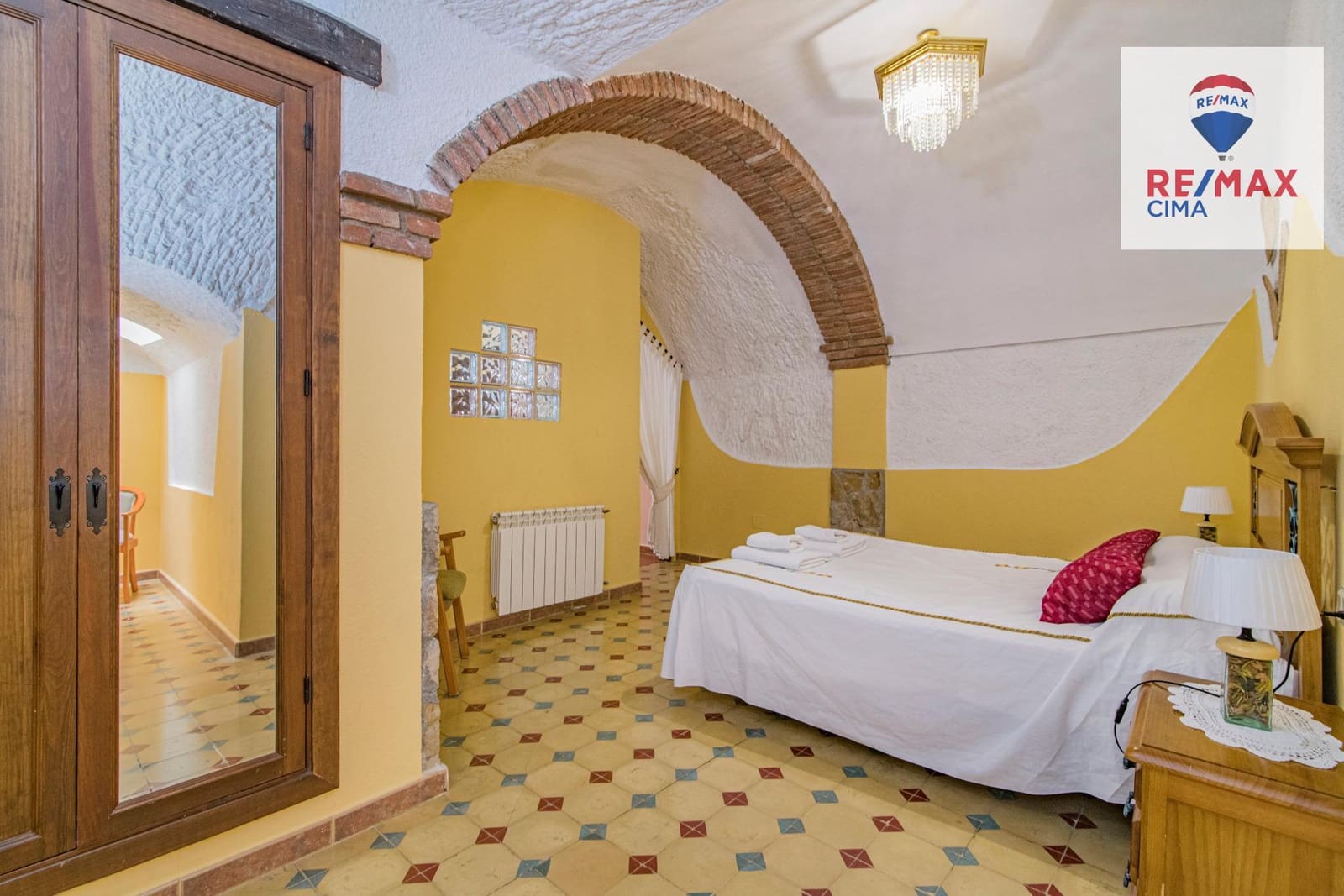 30 bedroom Hotel for sale in Benalua de Guadix with pool garage - € 2,999,999 (Ref: 8626710)