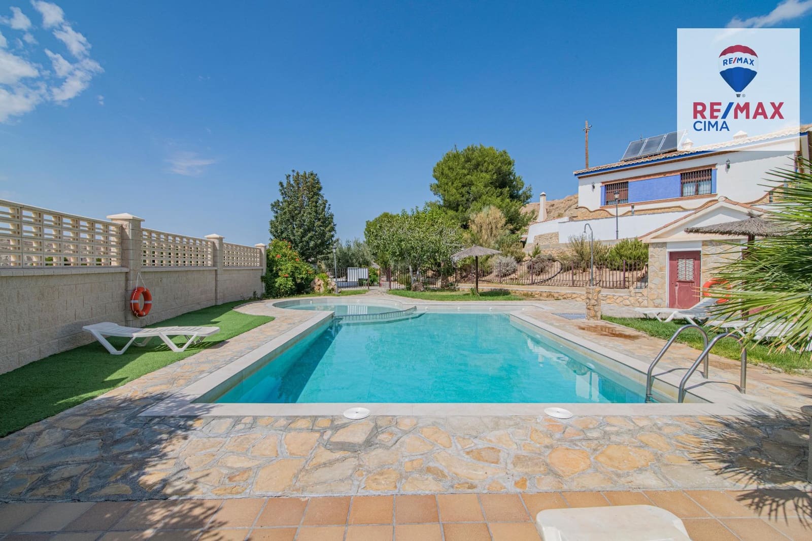 30 bedroom Hotel for sale in Benalua de Guadix with pool garage - € 2,999,999 (Ref: 8626710)