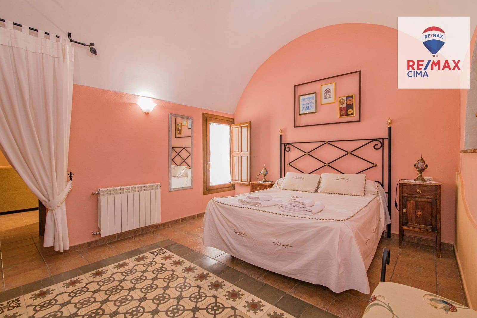 30 bedroom Hotel for sale in Benalua de Guadix with pool garage - € 2,999,999 (Ref: 8626710)