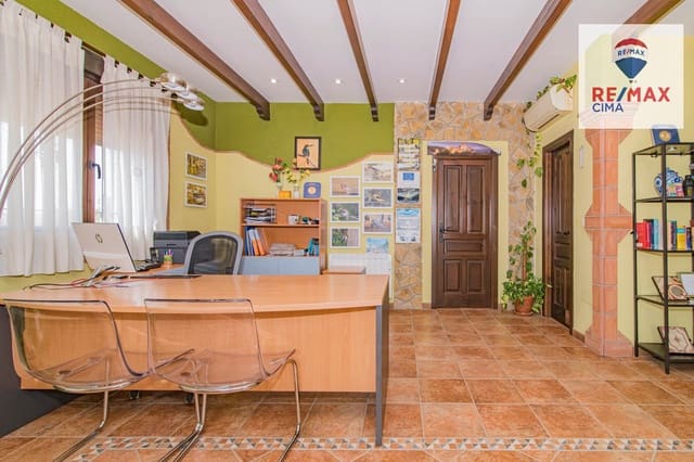 30 bedroom Hotel for sale in Benalúa de Guadix with pool garage - € 2,999,999 (Ref: 8626710)