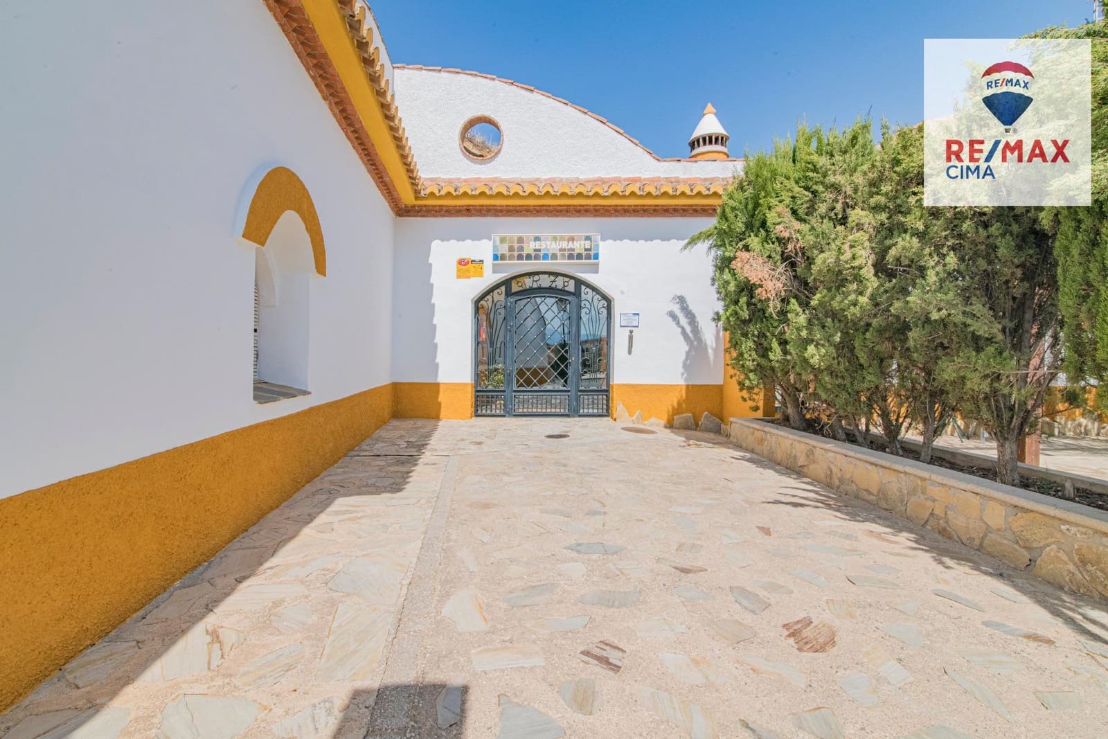 30 bedroom Hotel for sale in Benalua de Guadix with pool garage - € 2,999,999 (Ref: 8626710)