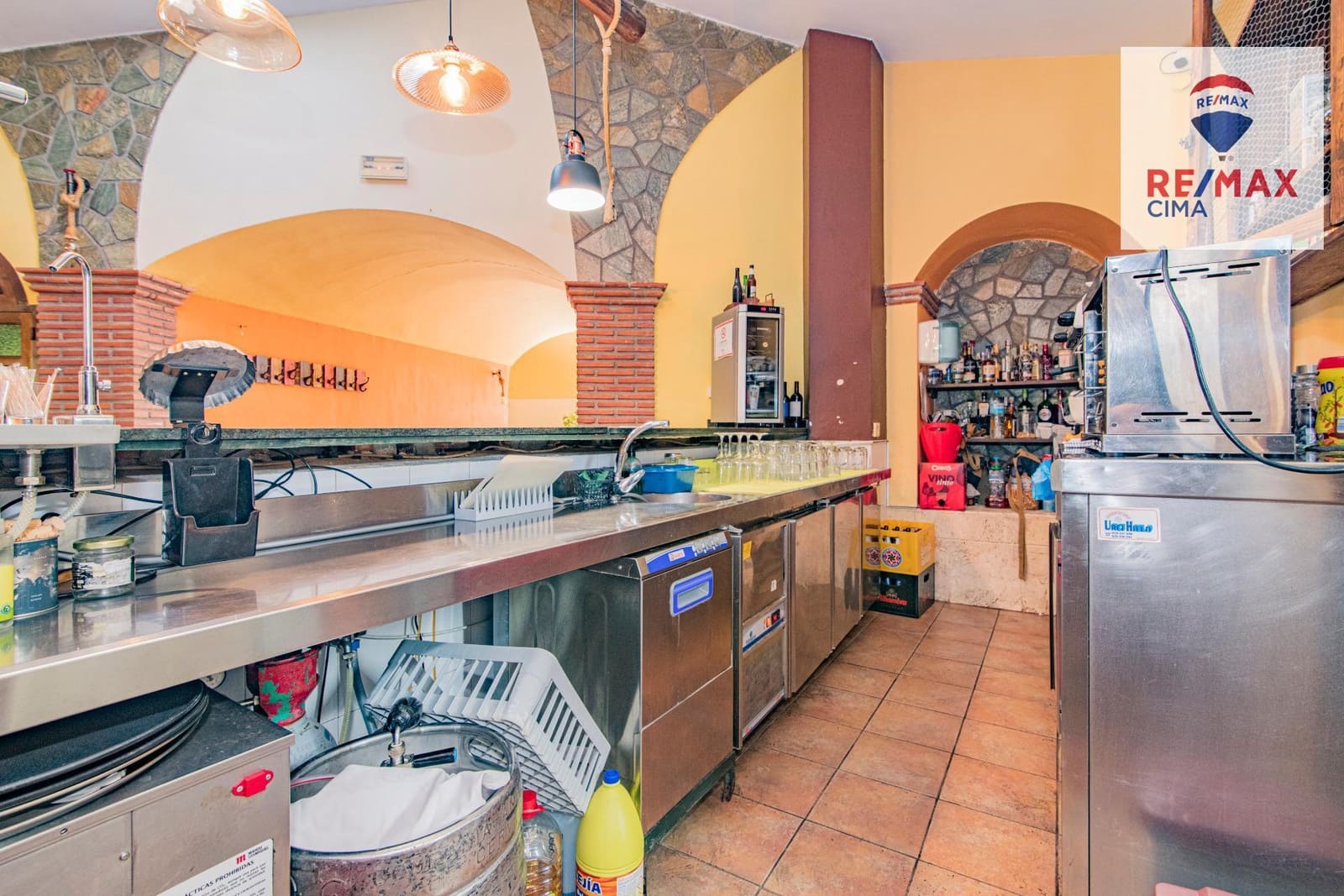 30 bedroom Hotel for sale in Benalua de Guadix with pool garage - € 2,999,999 (Ref: 8626710)