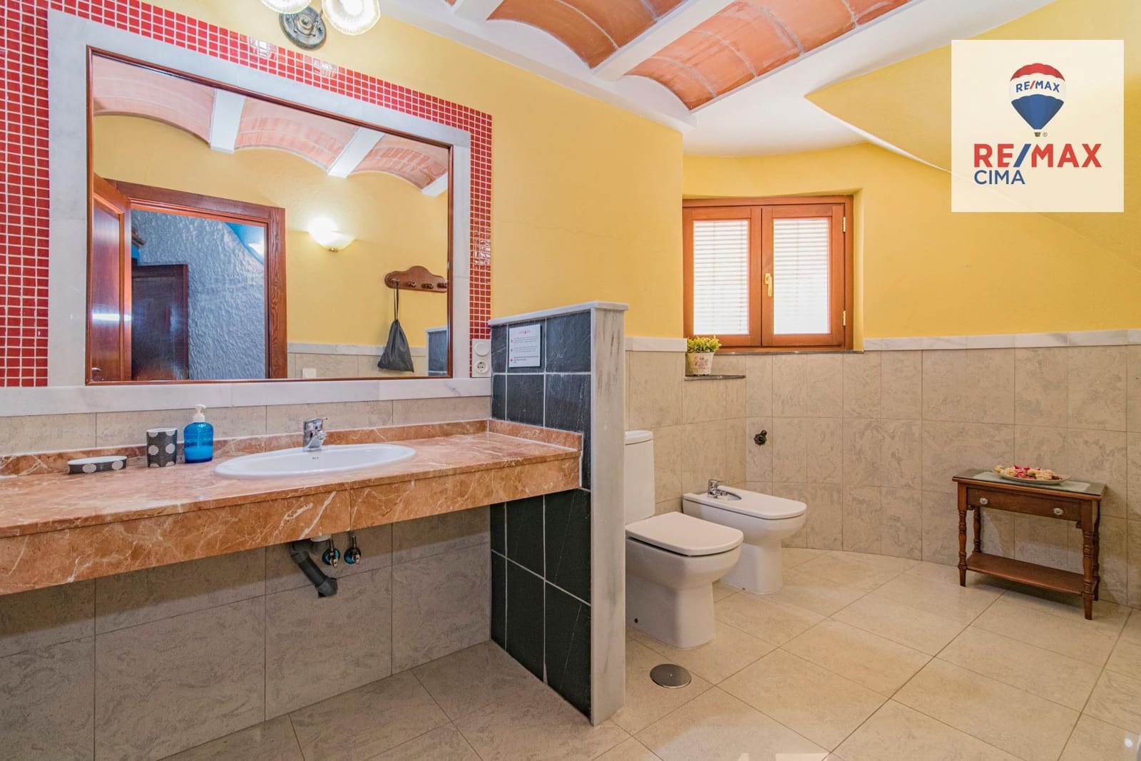 30 bedroom Hotel for sale in Benalua de Guadix with pool garage - € 2,999,999 (Ref: 8626710)