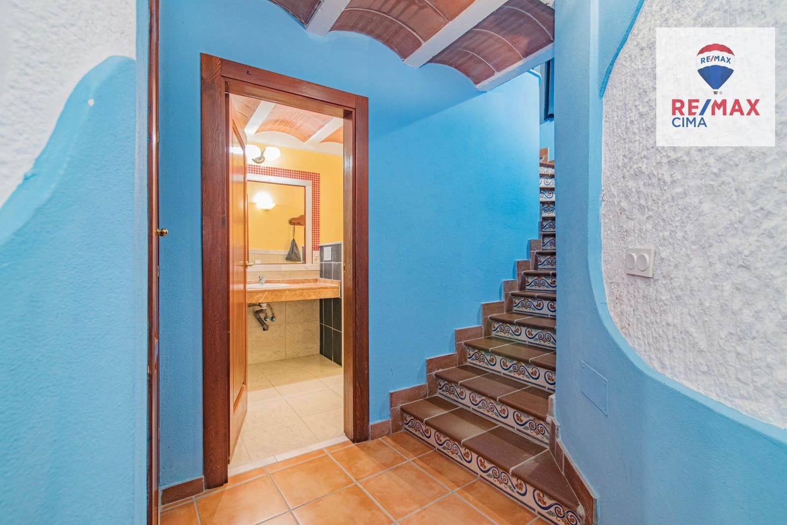 30 bedroom Hotel for sale in Benalua de Guadix with pool garage - € 2,999,999 (Ref: 8626710)