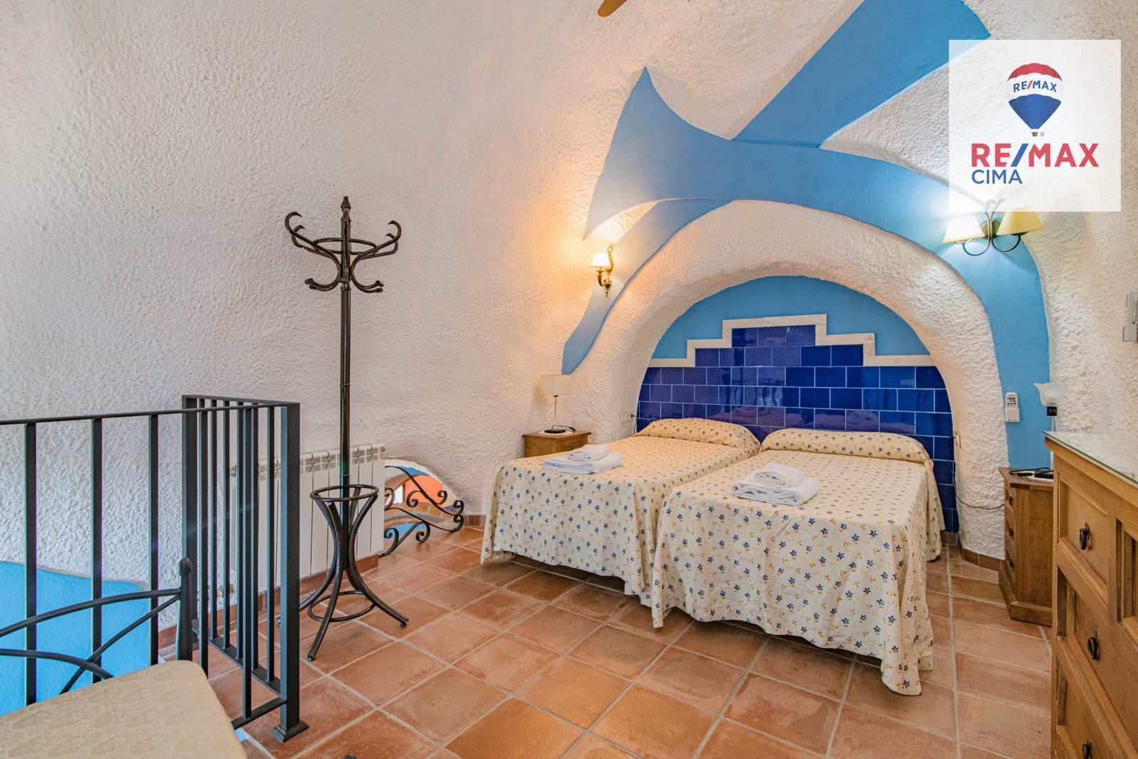 30 bedroom Hotel for sale in Benalua de Guadix with pool garage - € 2,999,999 (Ref: 8626710)