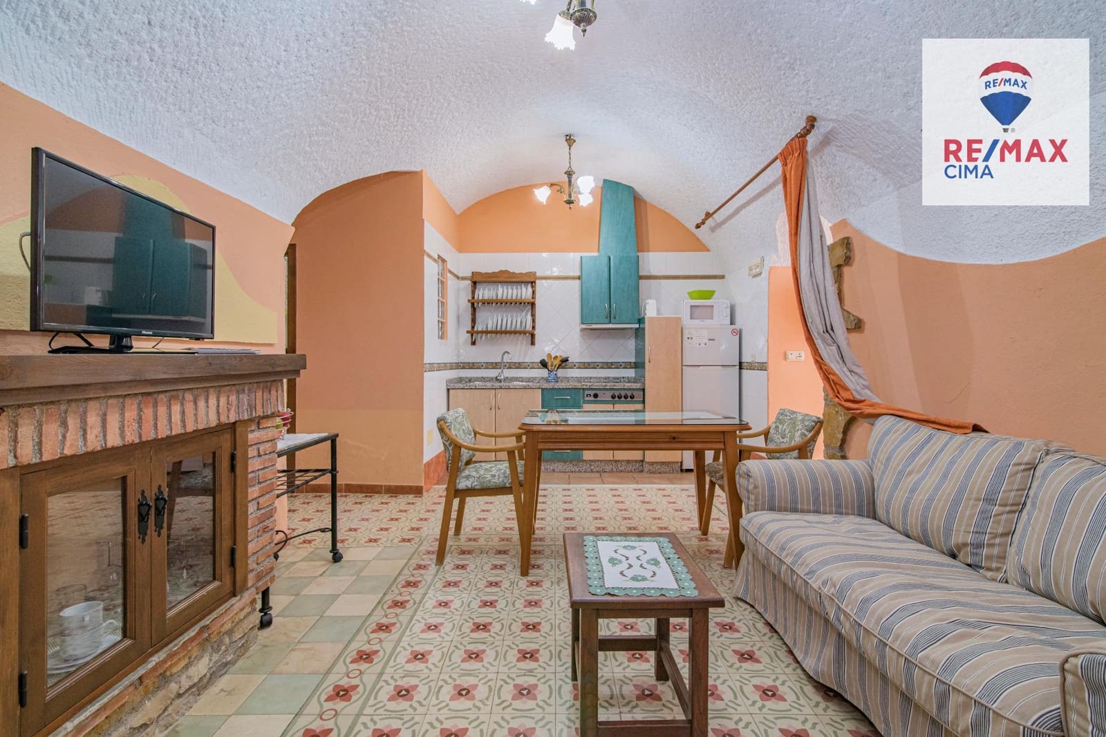 30 bedroom Hotel for sale in Benalua de Guadix with pool garage - € 2,999,999 (Ref: 8626710)