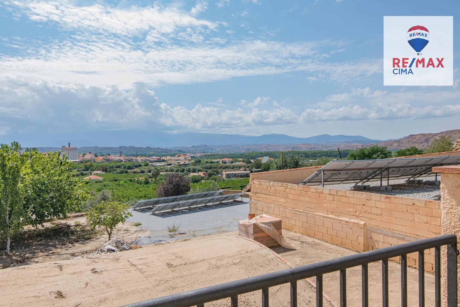 30 bedroom Hotel for sale in Benalua de Guadix with pool garage - € 2,999,999 (Ref: 8626710)