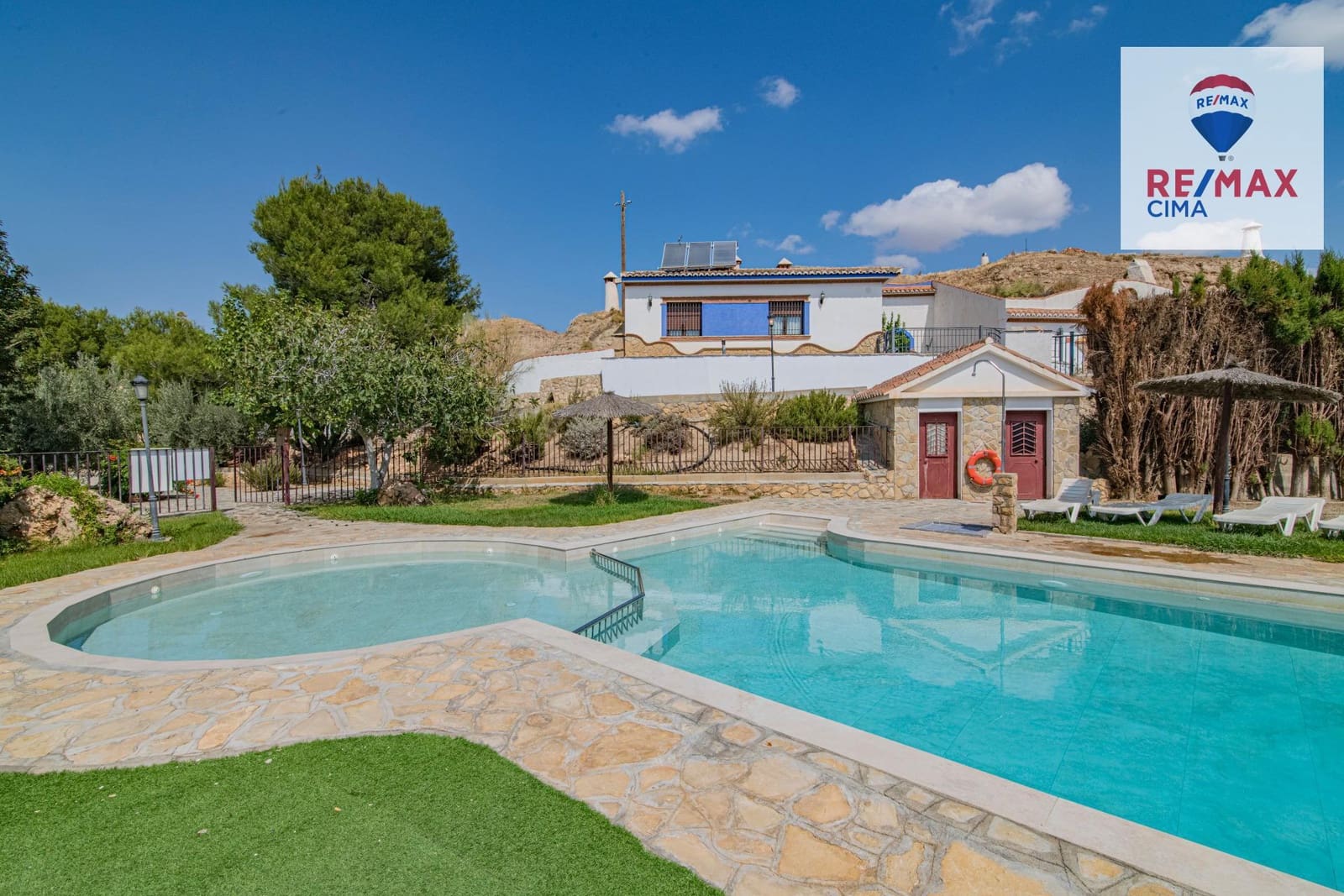 30 bedroom Hotel for sale in Benalua de Guadix with pool garage - € 2,999,999 (Ref: 8626710)