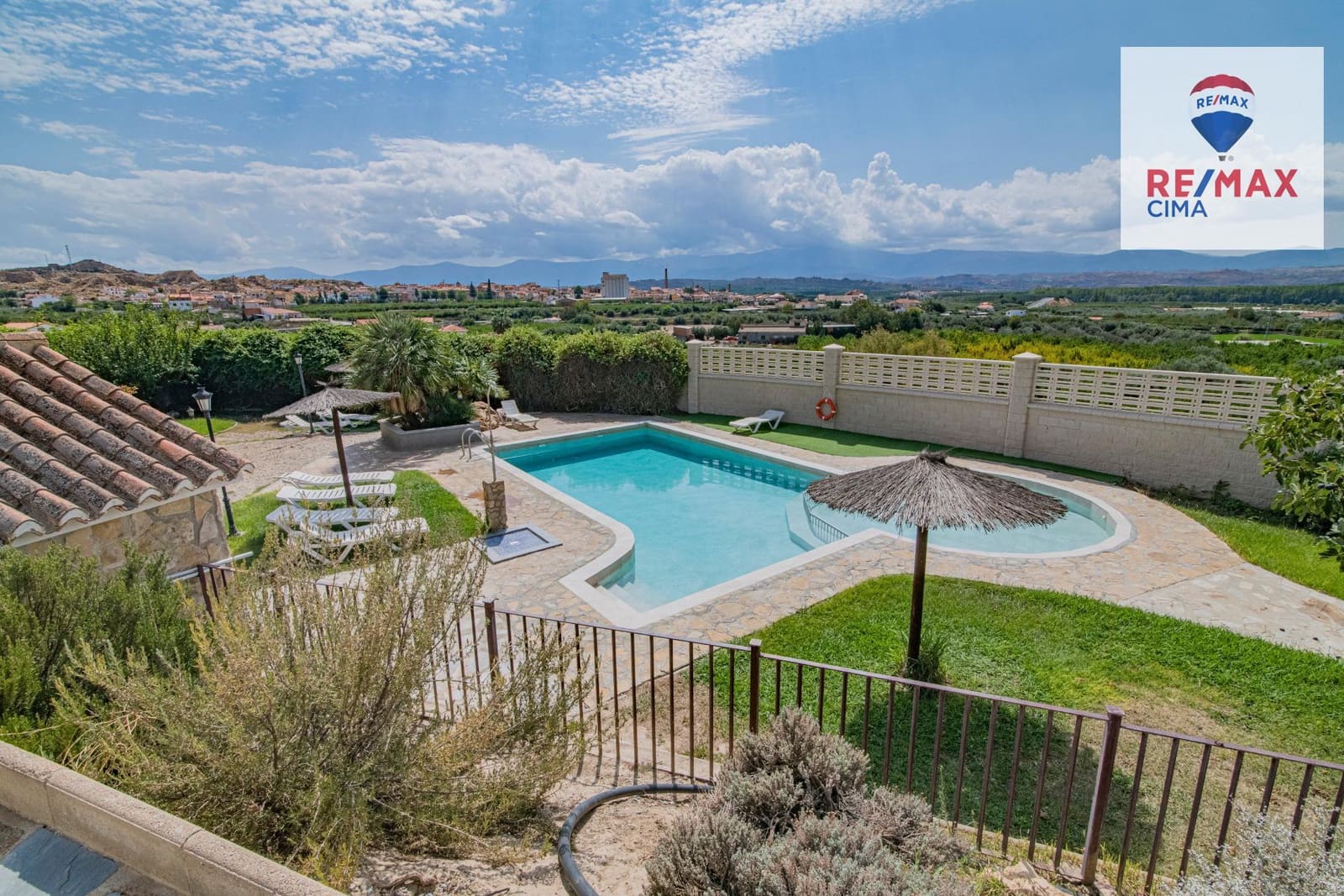 30 bedroom Hotel for sale in Benalua de Guadix with pool garage - € 2,999,999 (Ref: 8626710)