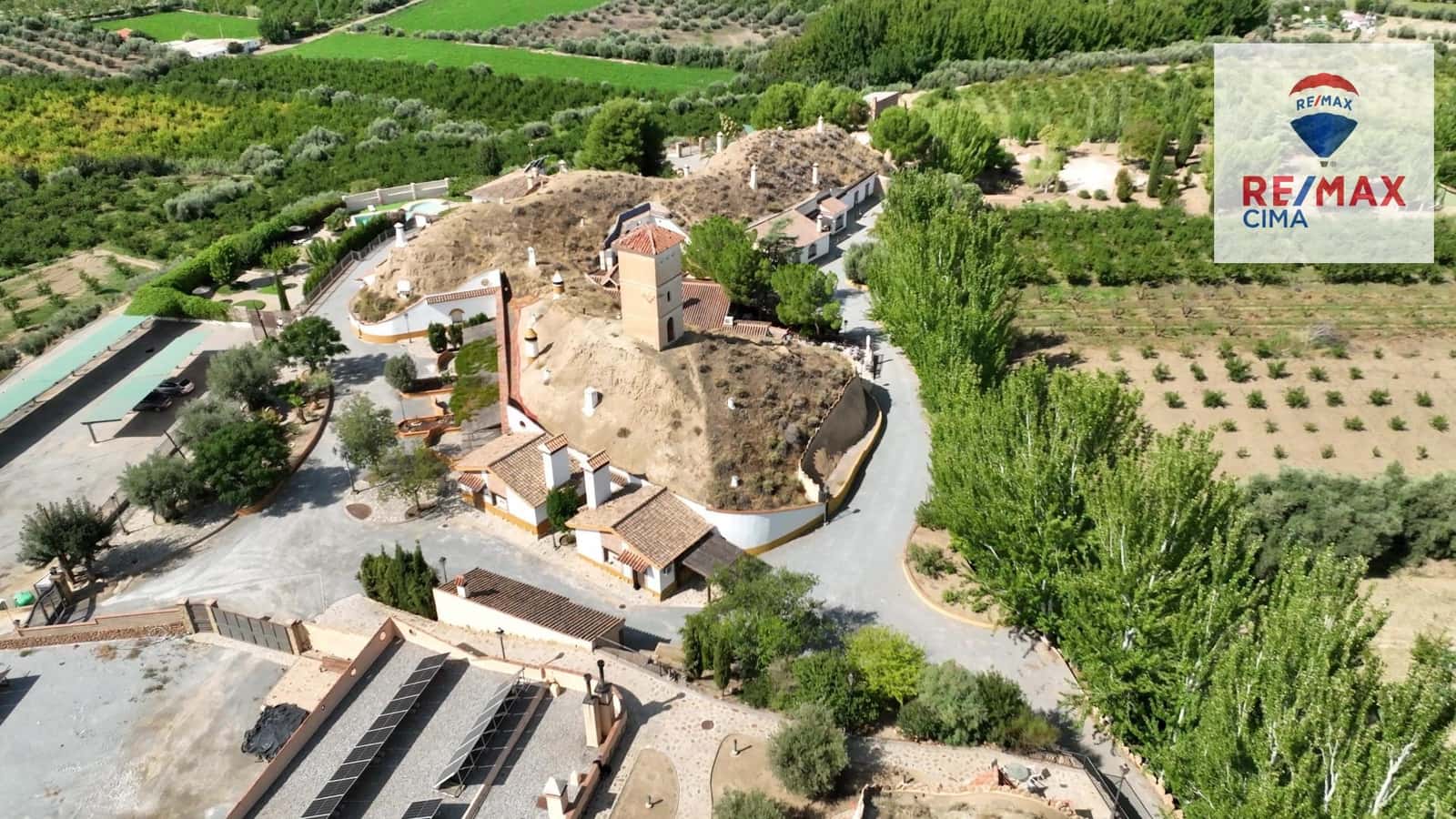 30 bedroom Hotel for sale in Benalua de Guadix with pool garage - € 2,999,999 (Ref: 8626710)