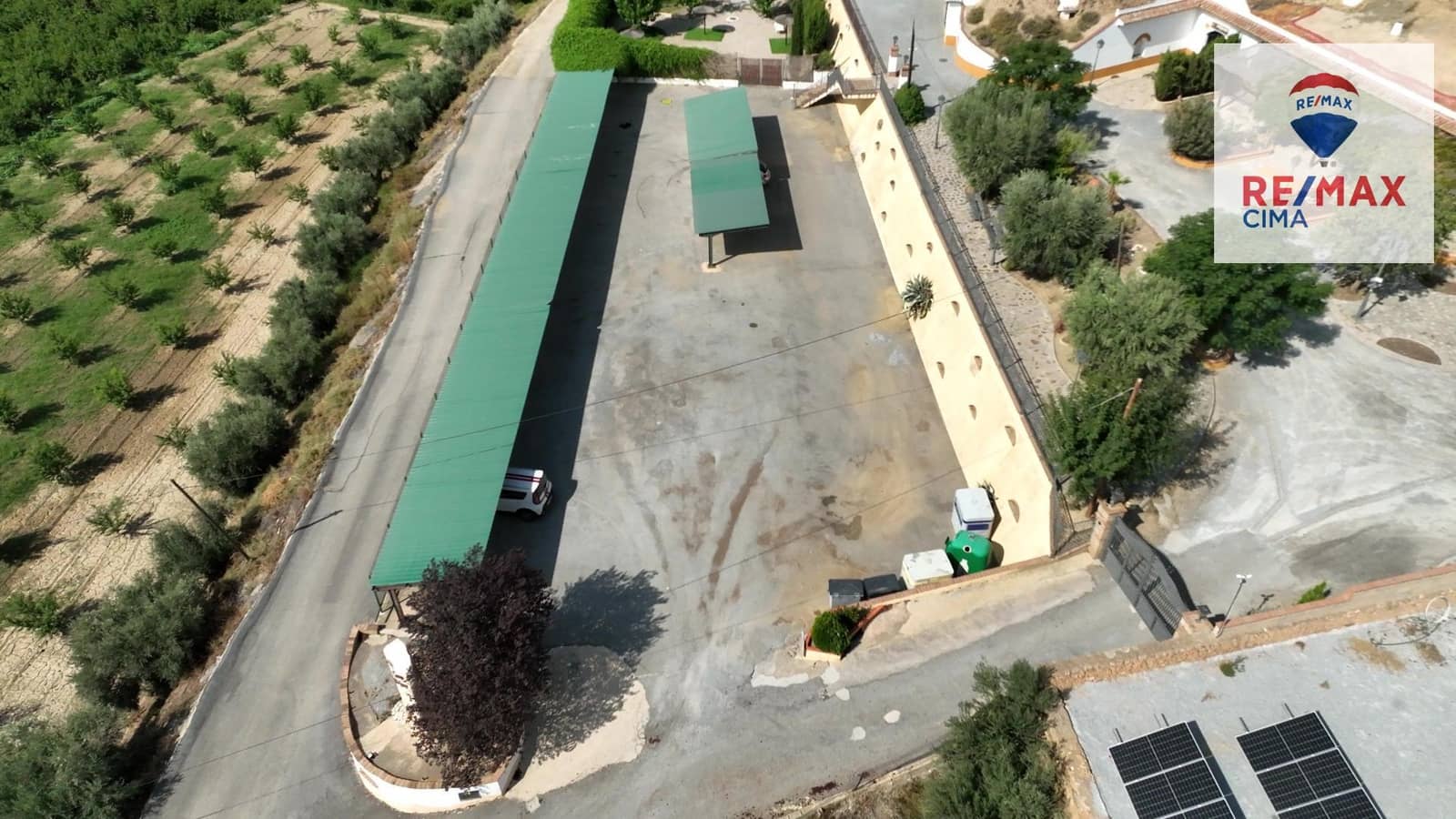 30 bedroom Hotel for sale in Benalua de Guadix with pool garage - € 2,999,999 (Ref: 8626710)