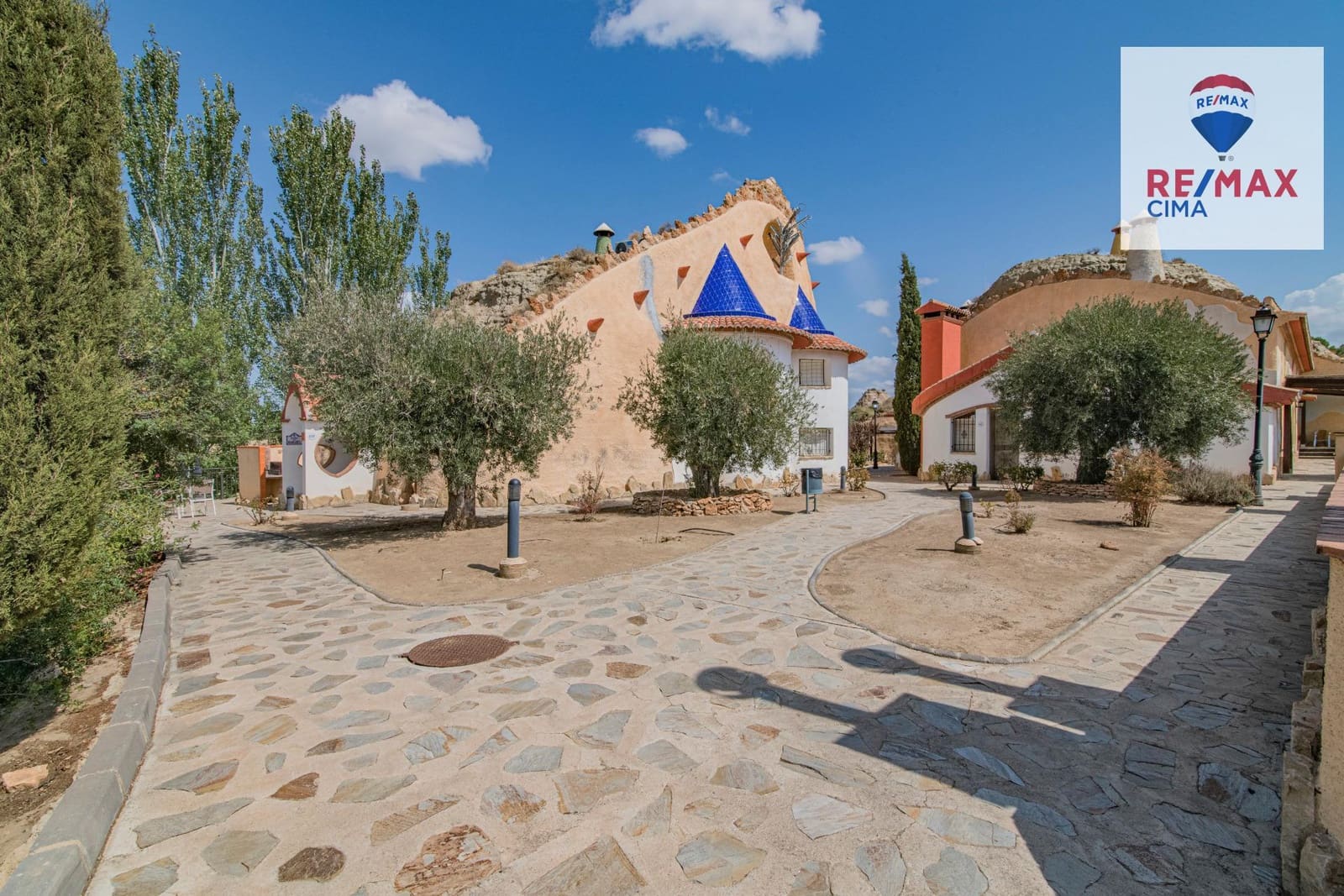 30 bedroom Hotel for sale in Benalua de Guadix with pool garage - € 2,999,999 (Ref: 8626710)