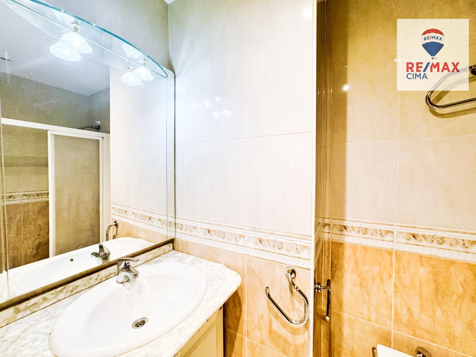 3 sypialnia Mieszkanie na sprzedaż w Baza - 79 500 € (Ref: 8638653)