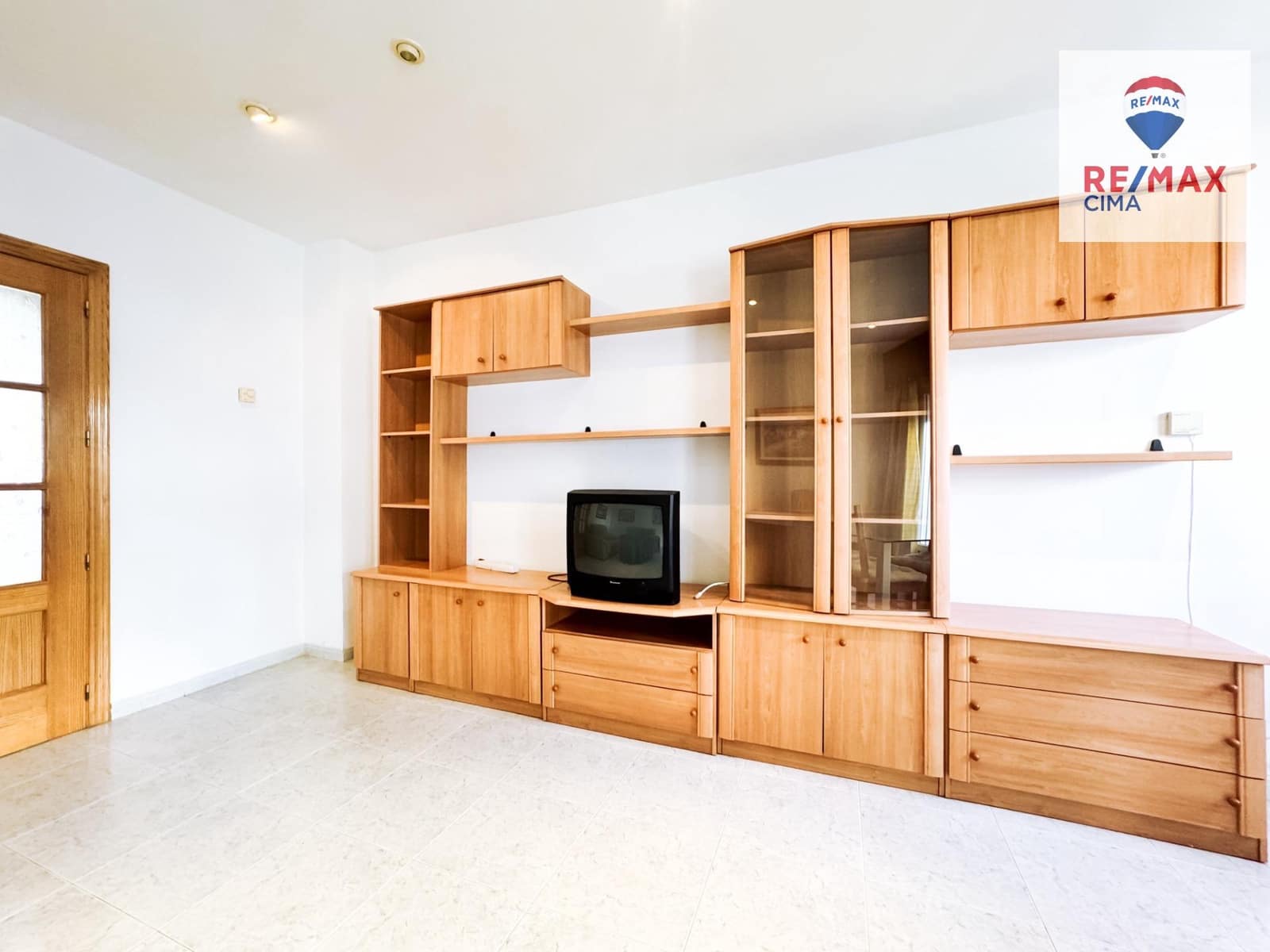 3 sypialnia Mieszkanie na sprzedaż w Baza - 79 500 € (Ref: 8638653)