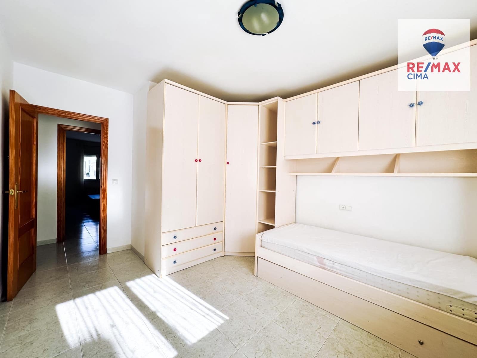 3 sypialnia Mieszkanie na sprzedaż w Baza - 79 500 € (Ref: 8638653)