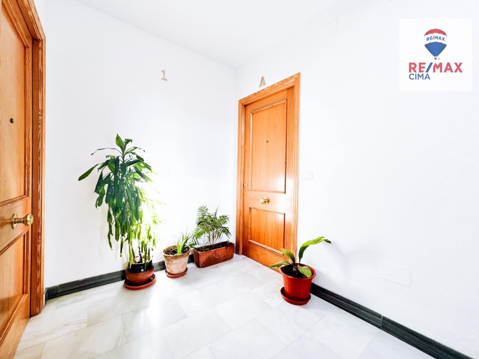 3 sypialnia Mieszkanie na sprzedaż w Baza - 79 500 € (Ref: 8638653)