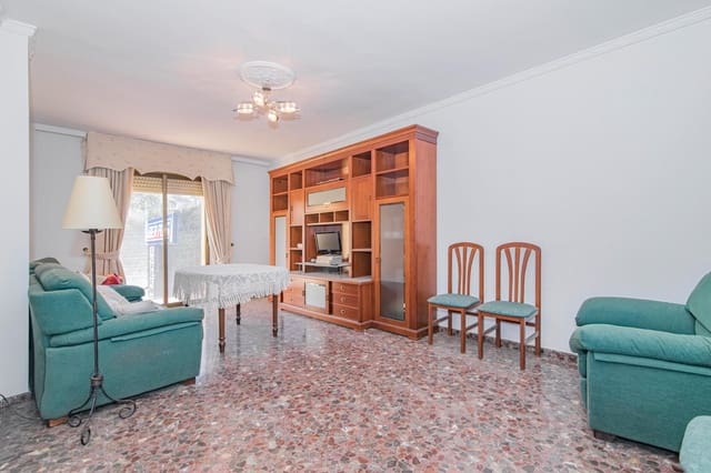 4 makuuhuone Asunto myytävänä paikassa Montefrío - 94 900 € (Ref: 8662824)