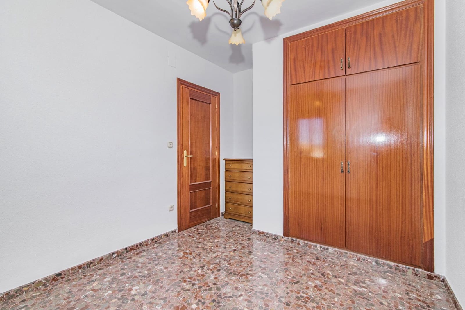 4 makuuhuone Asunto myytävänä paikassa Montefrio - 94 900 € (Ref: 8662824)