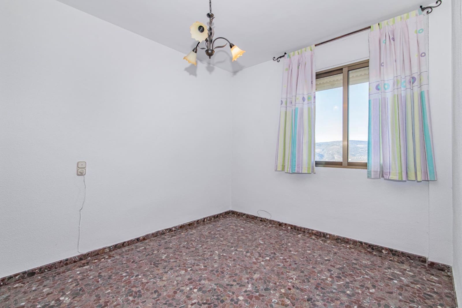 4 makuuhuone Asunto myytävänä paikassa Montefrio - 94 900 € (Ref: 8662824)