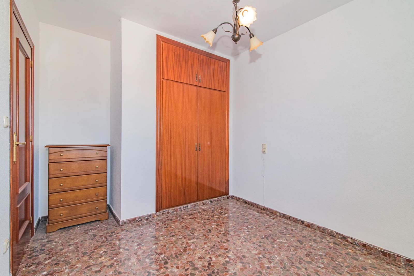 4 makuuhuone Asunto myytävänä paikassa Montefrio - 94 900 € (Ref: 8662824)